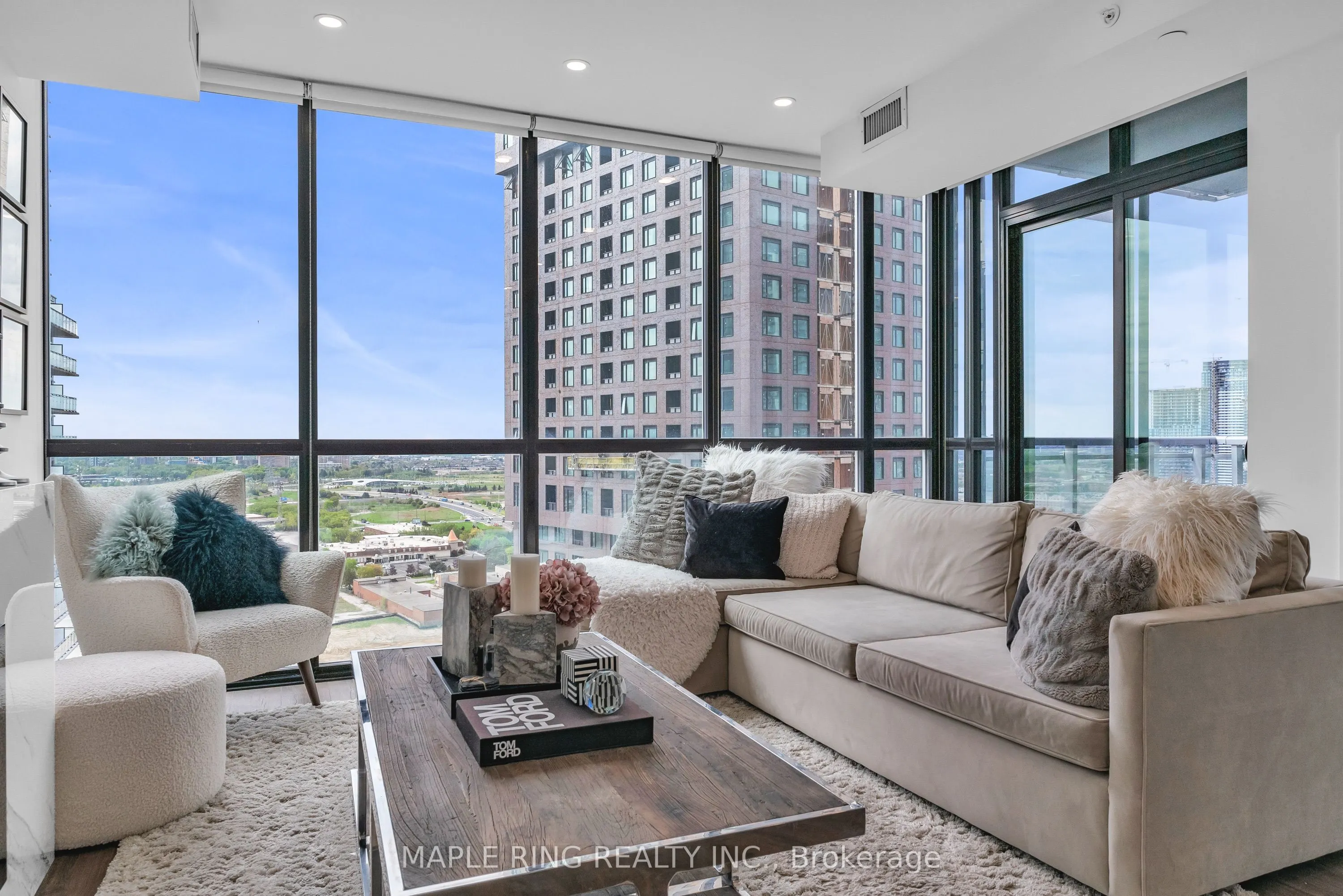 2916 Highway 7 Road, #2203