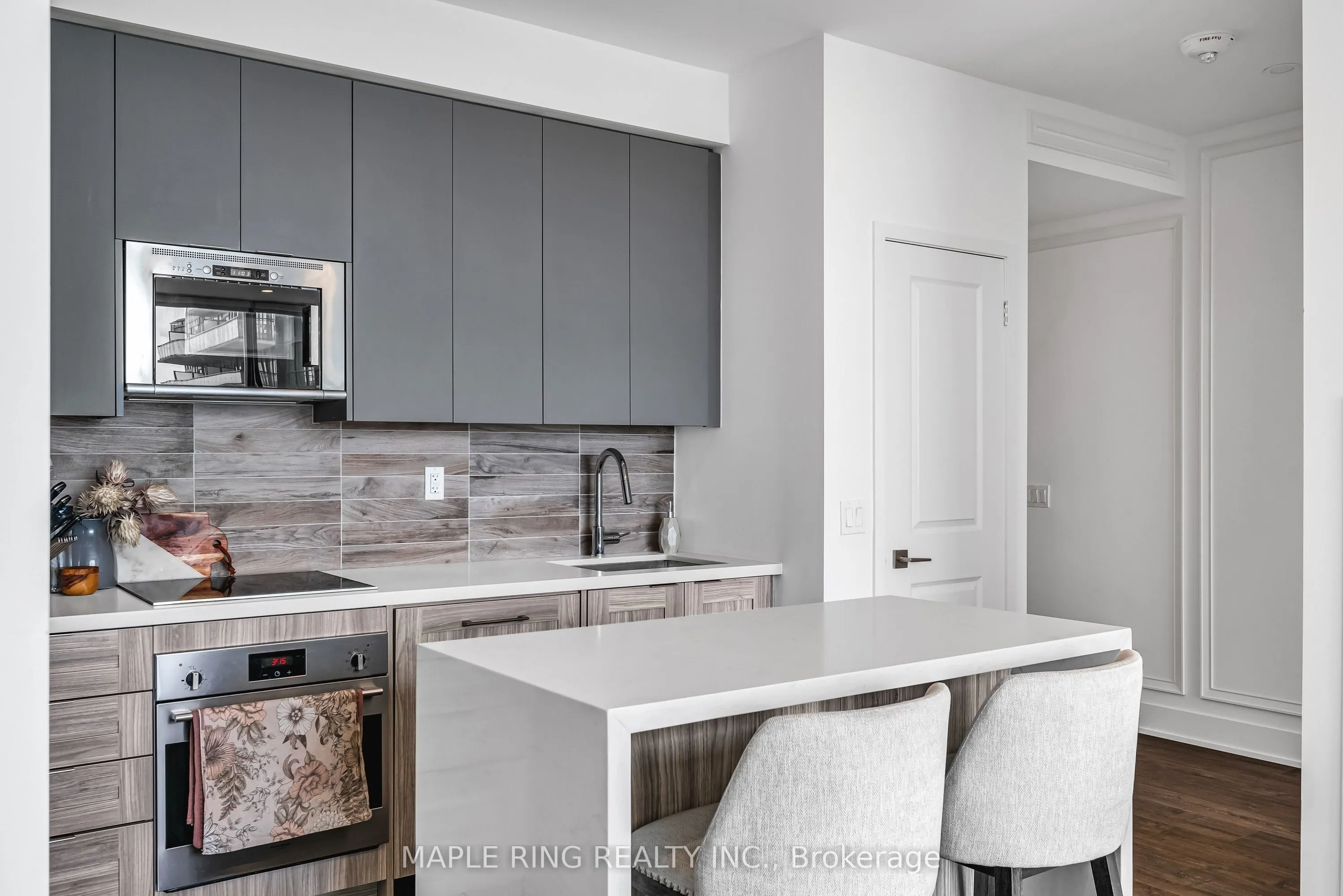 2916 Highway 7 Road, #2203