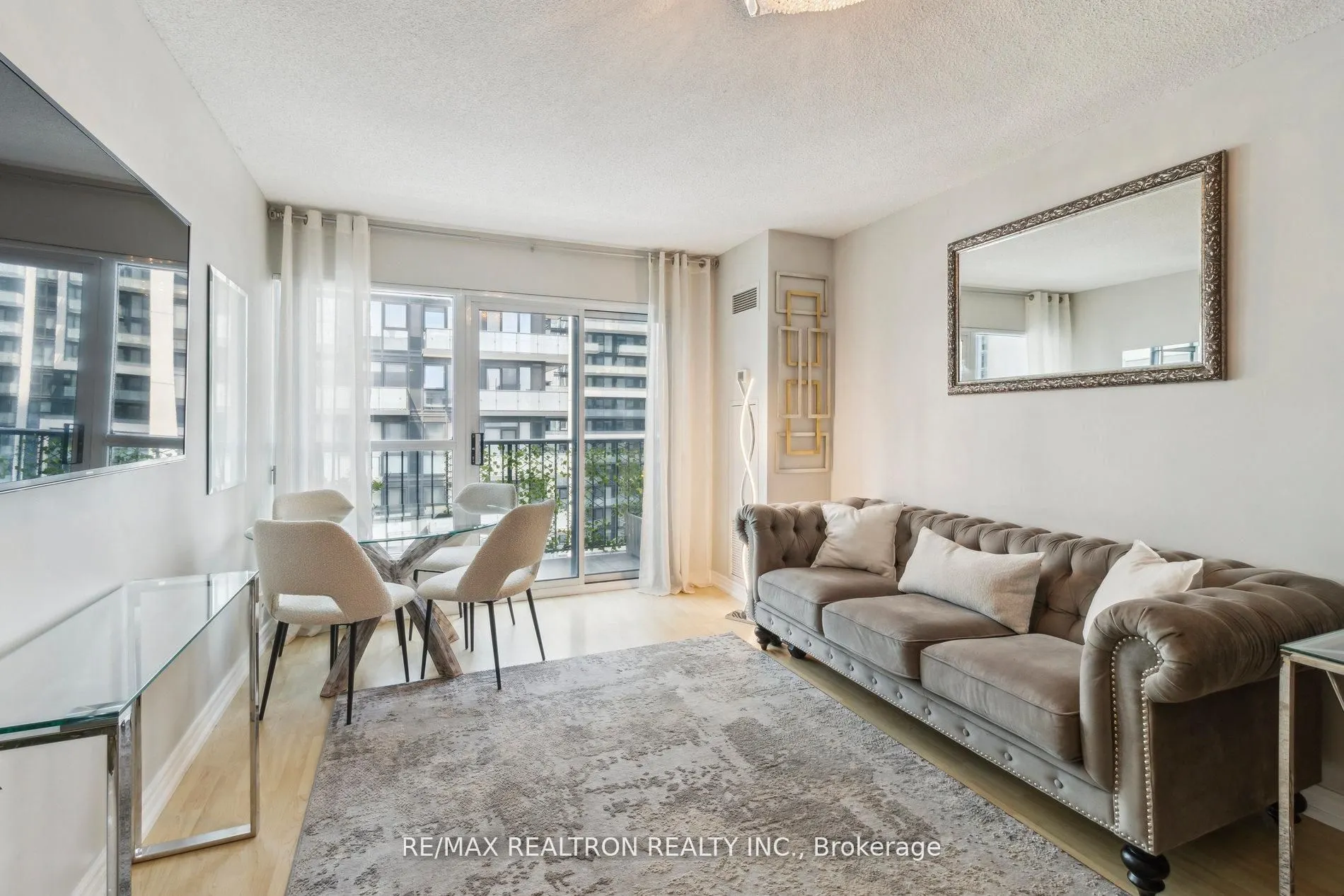 185 Oneida Crescent, #Ph12