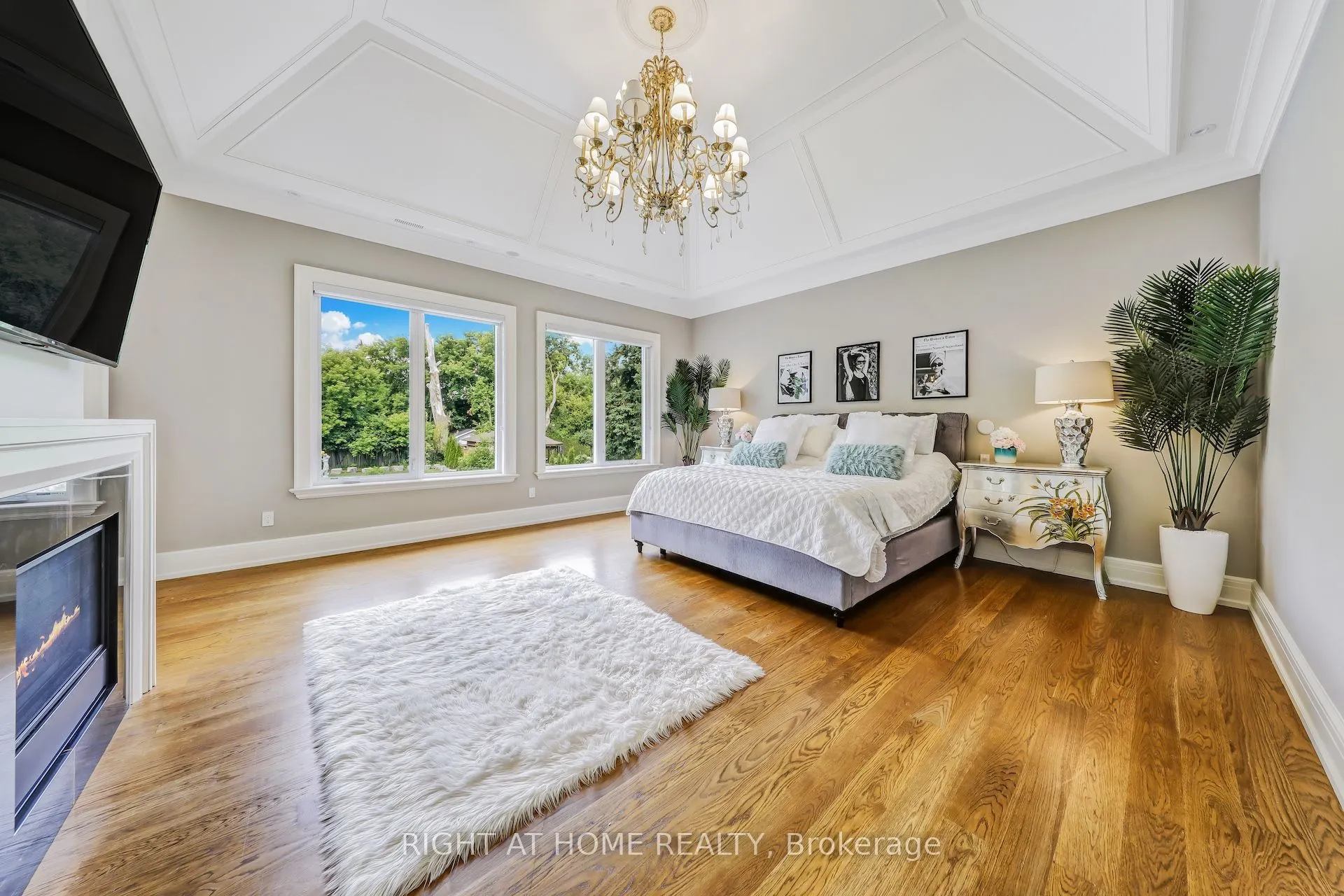 10 Yongeview Avenue
