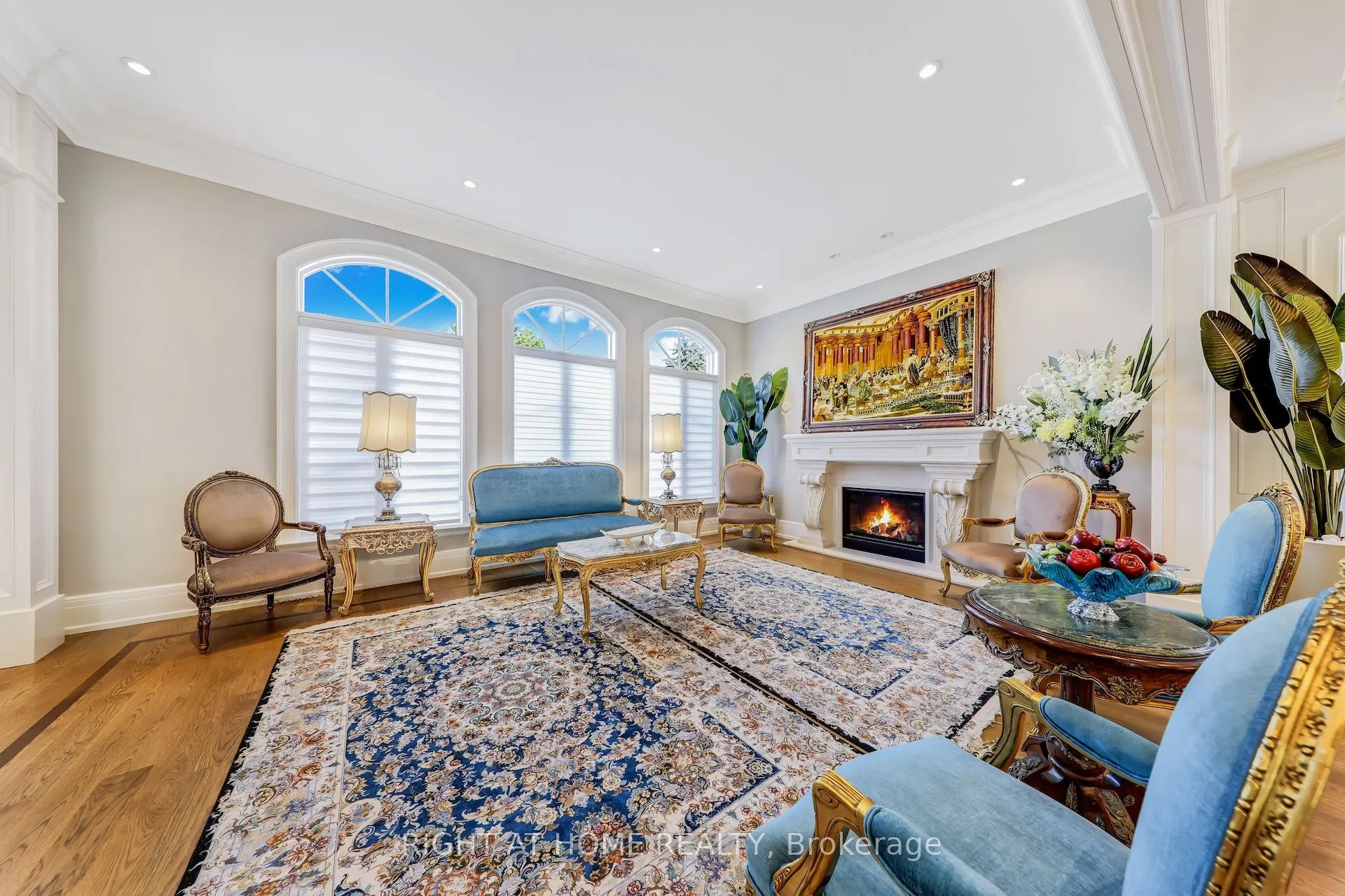 10 Yongeview Avenue