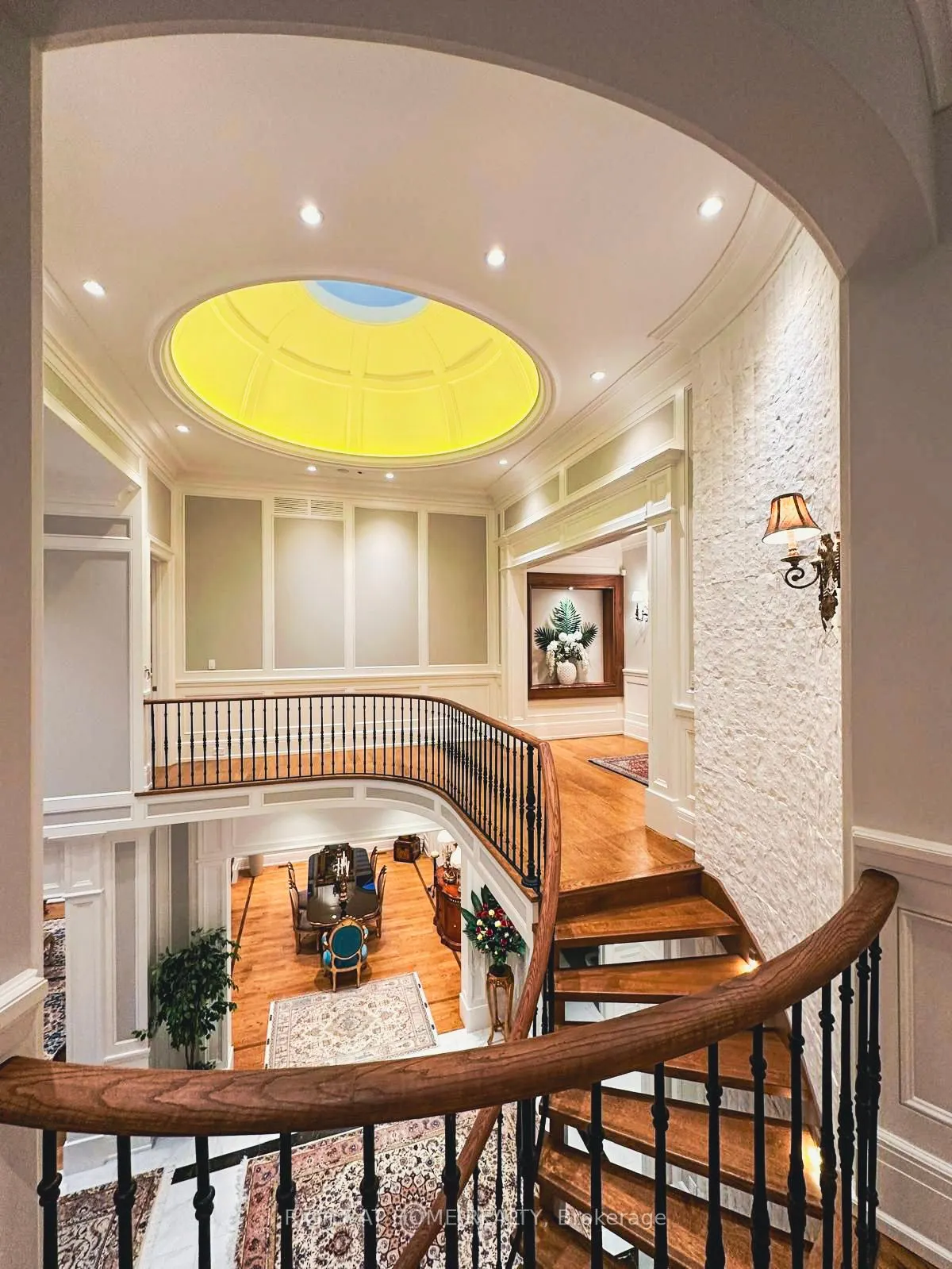 10 Yongeview Avenue