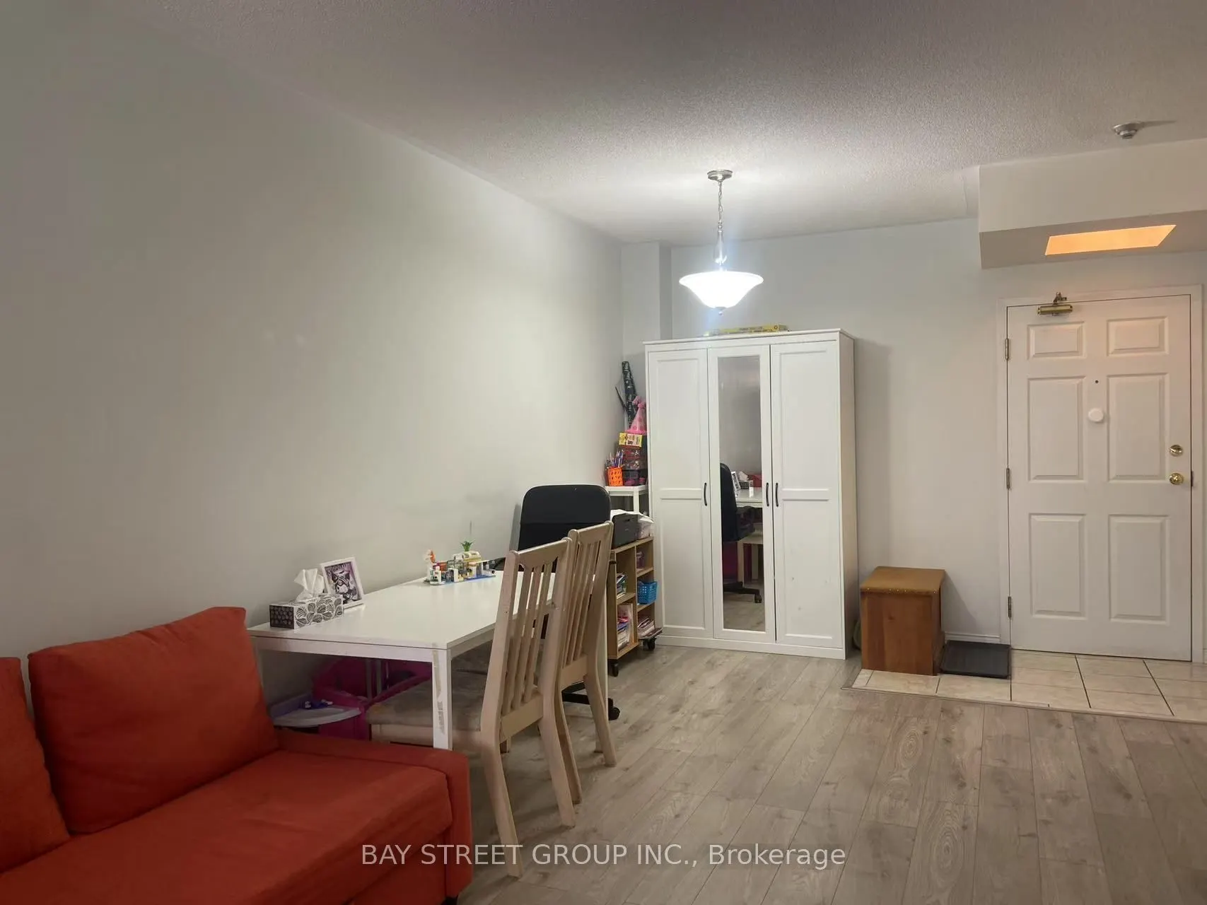 7378 Yonge Street, #212