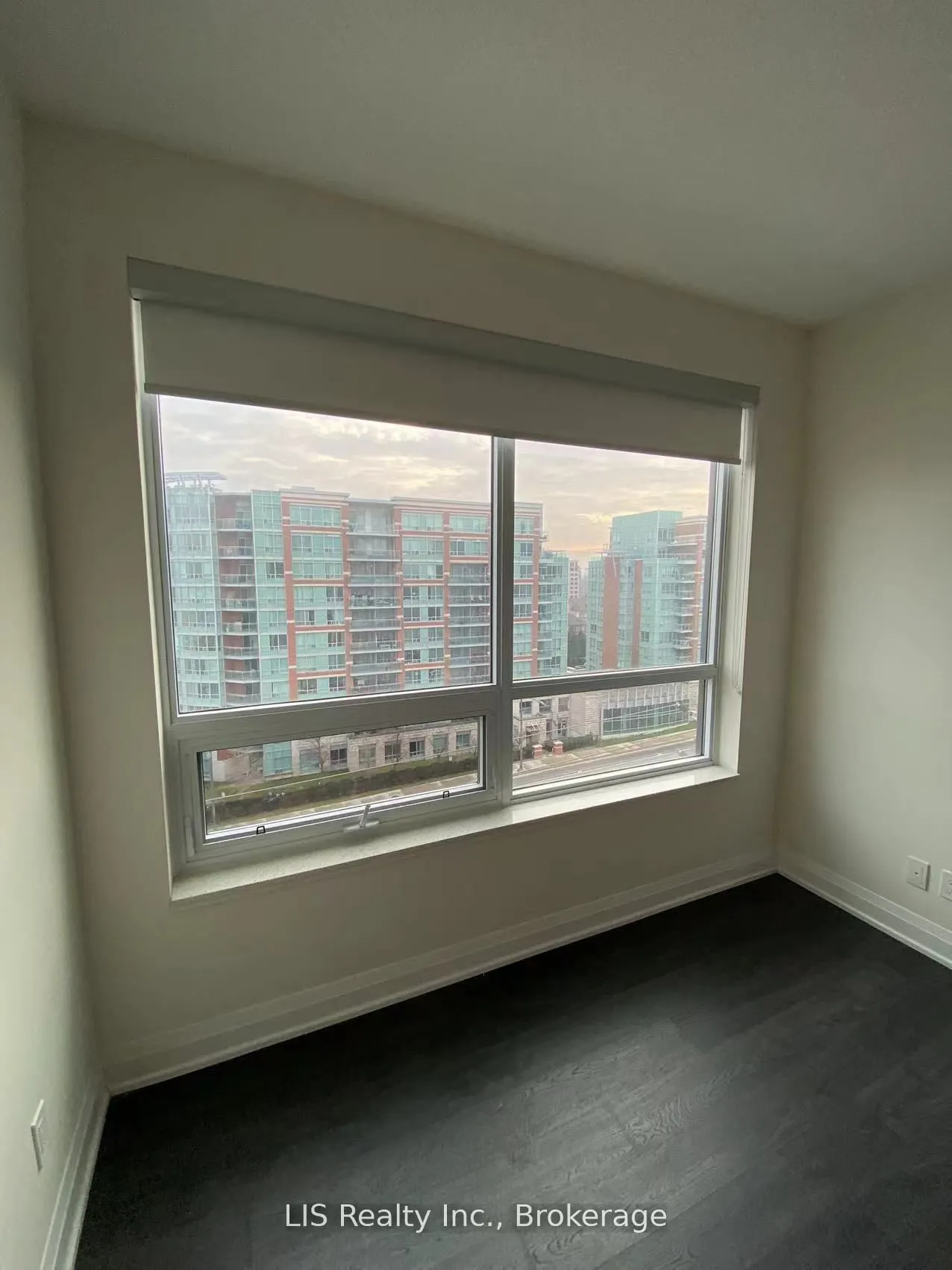 398 Highway 7 East, #906
