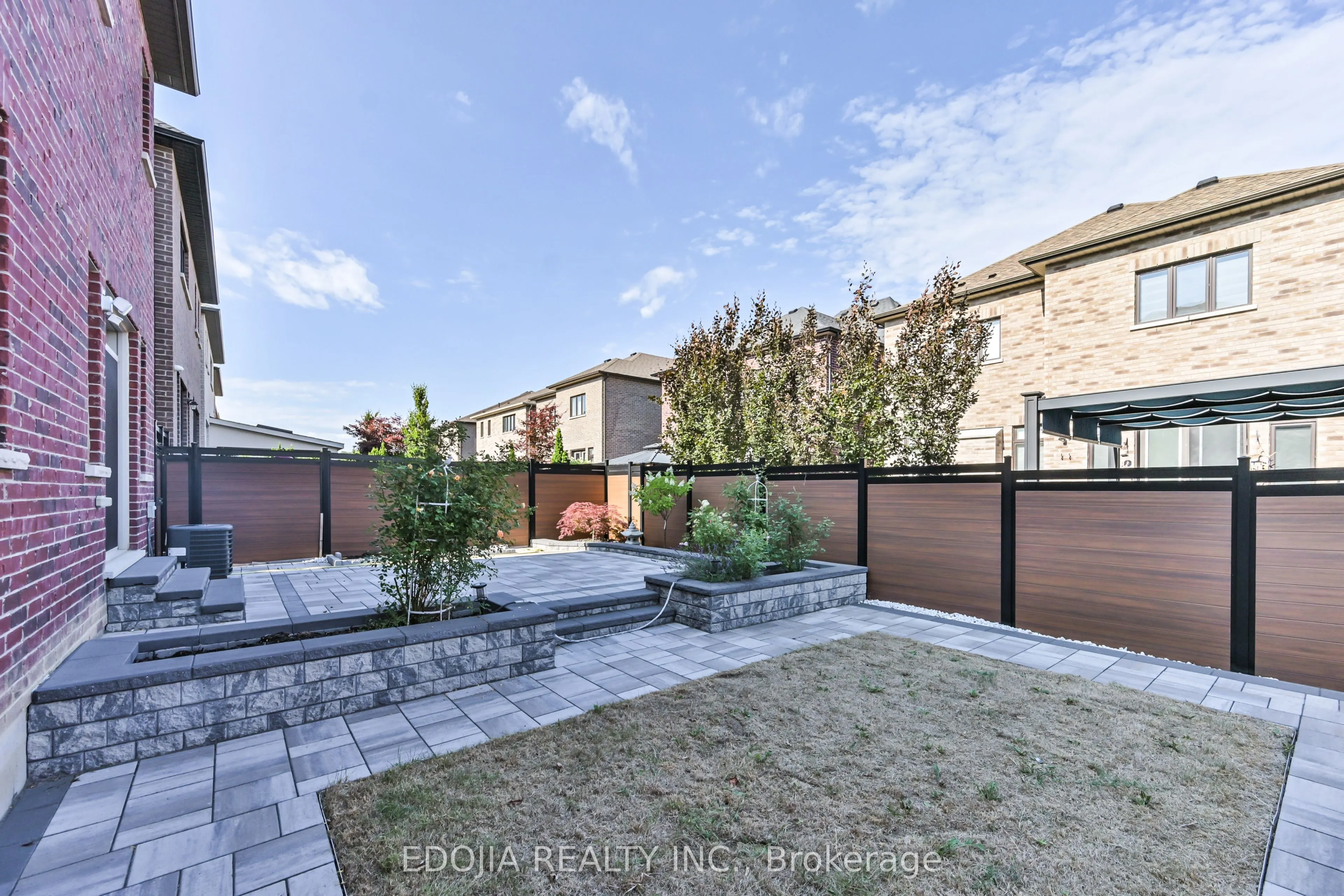 11 Alex Black Street