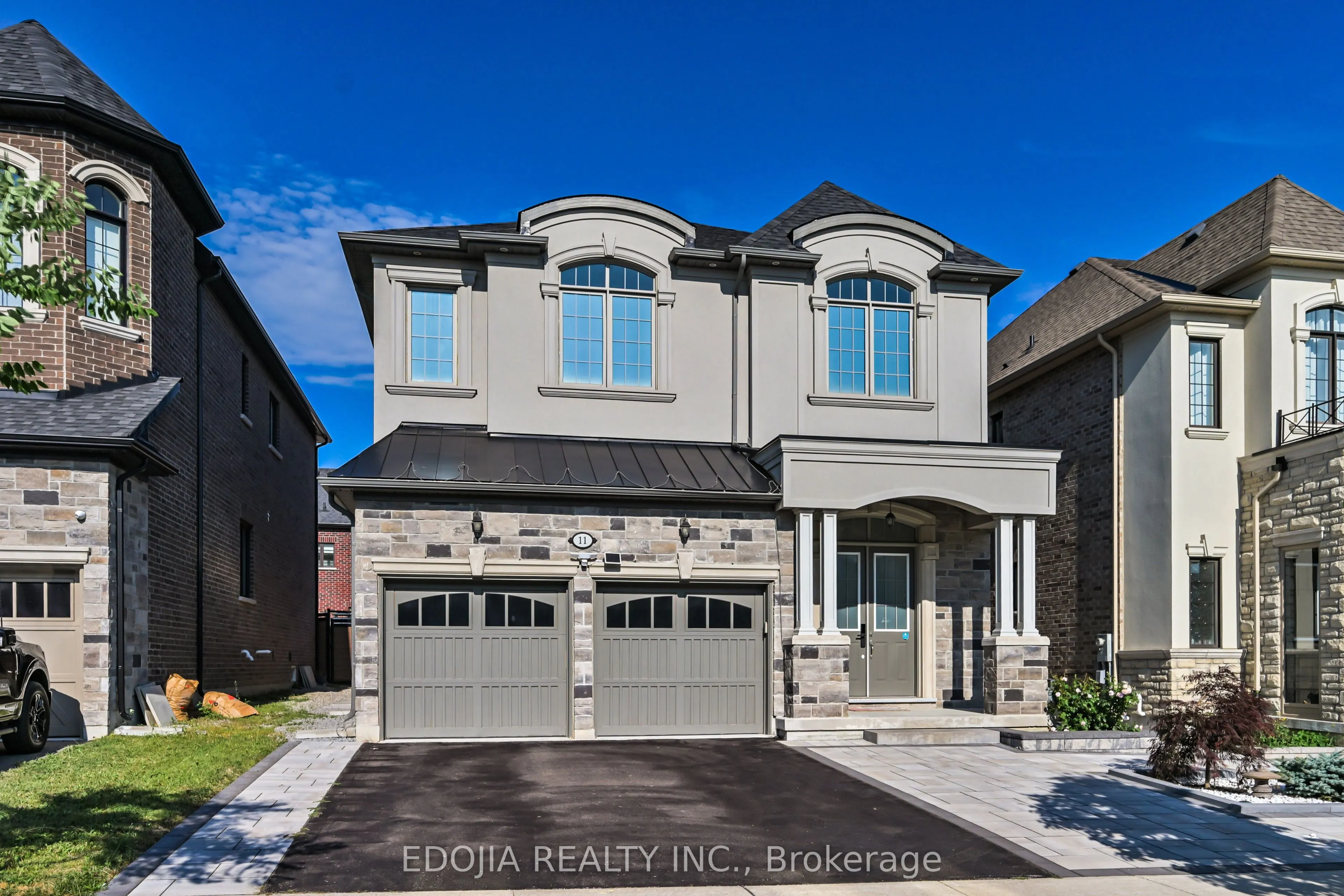 11 Alex Black Street