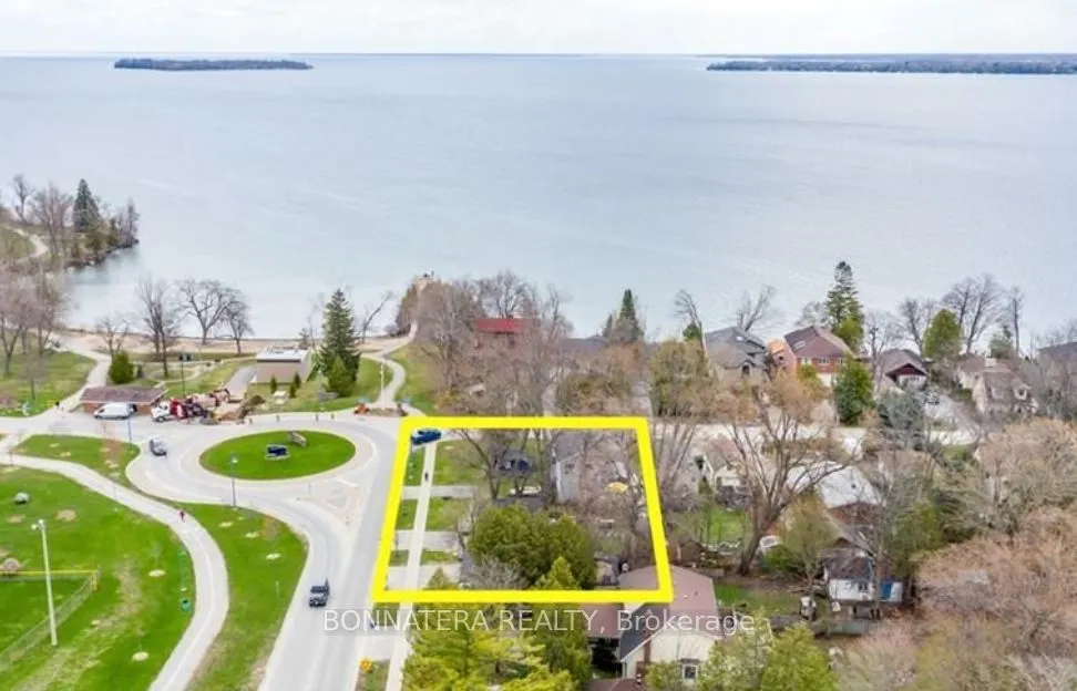 687 INNISFIL BEACH Road