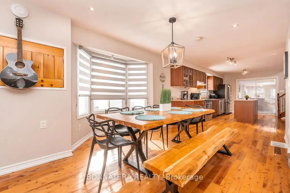 687 INNISFIL BEACH Road