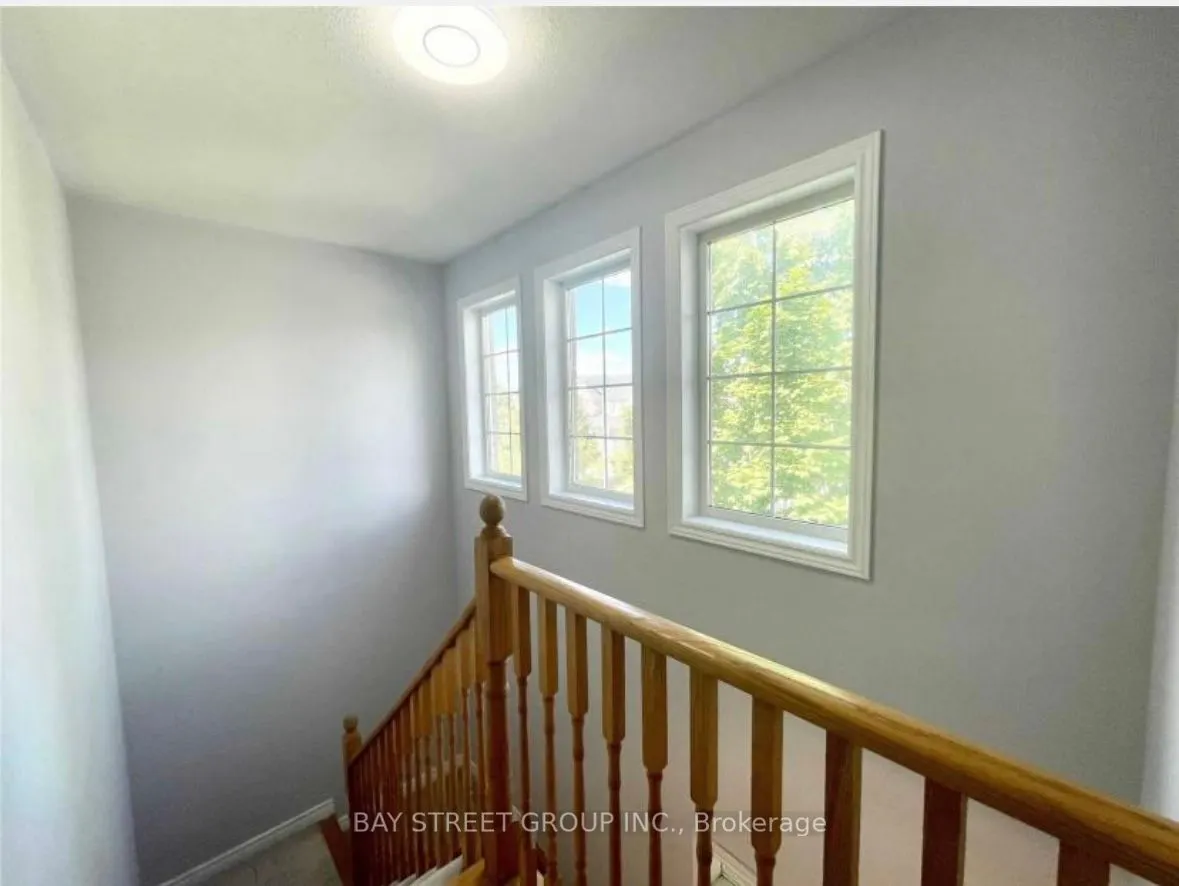 196 Kirkvalley Crescent