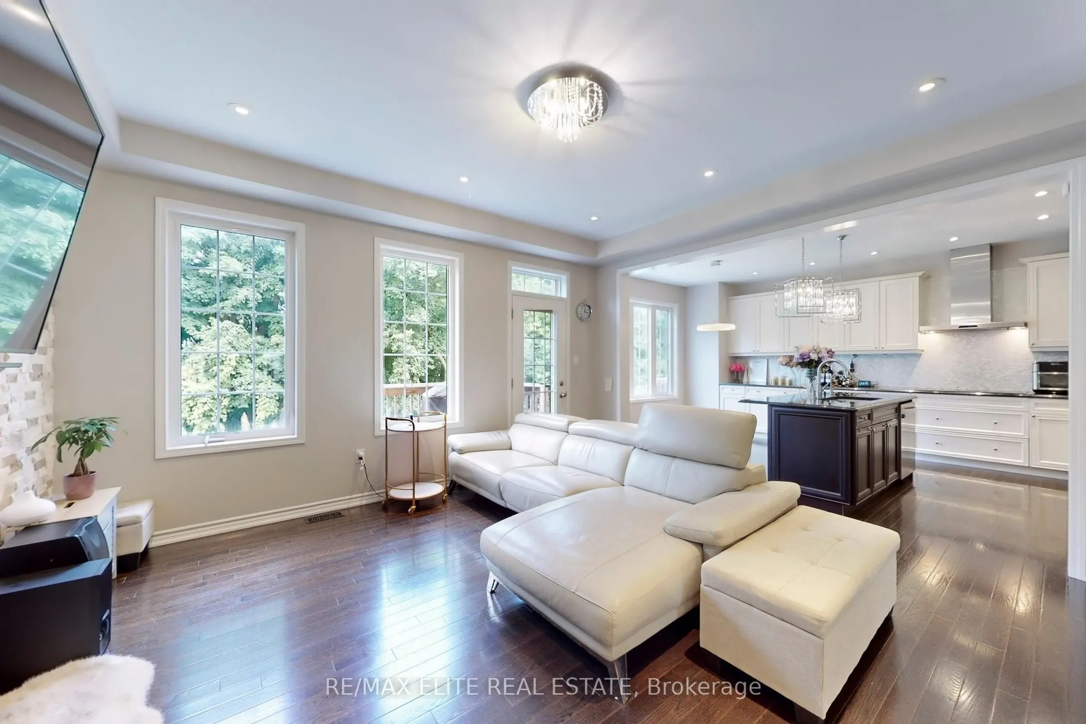 333 Thomas Phillips Drive