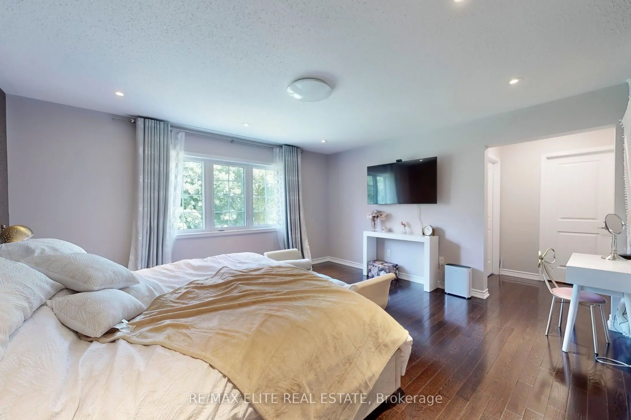 333 Thomas Phillips Drive