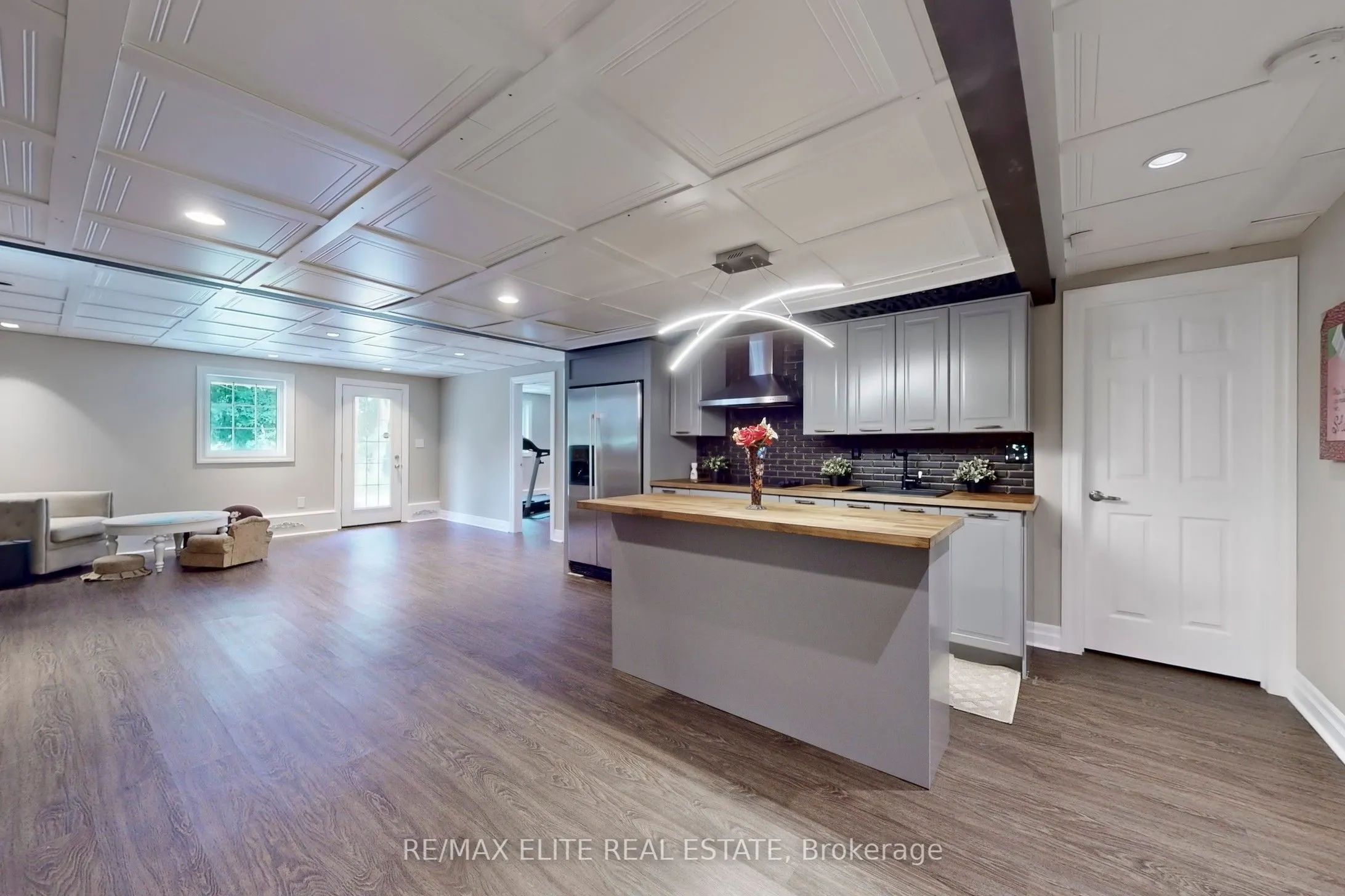 333 Thomas Phillips Drive