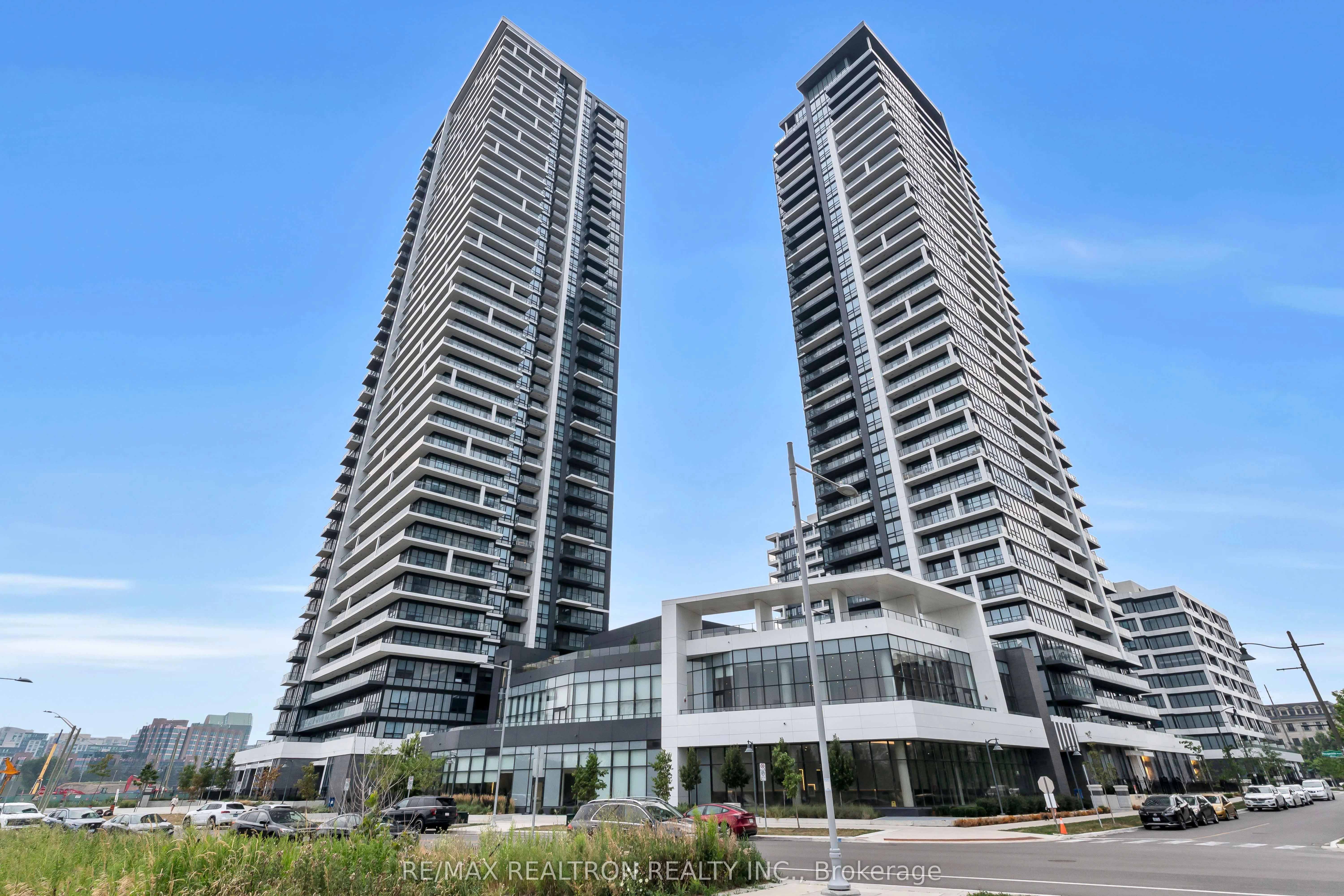 18 water walk Drive, #3903