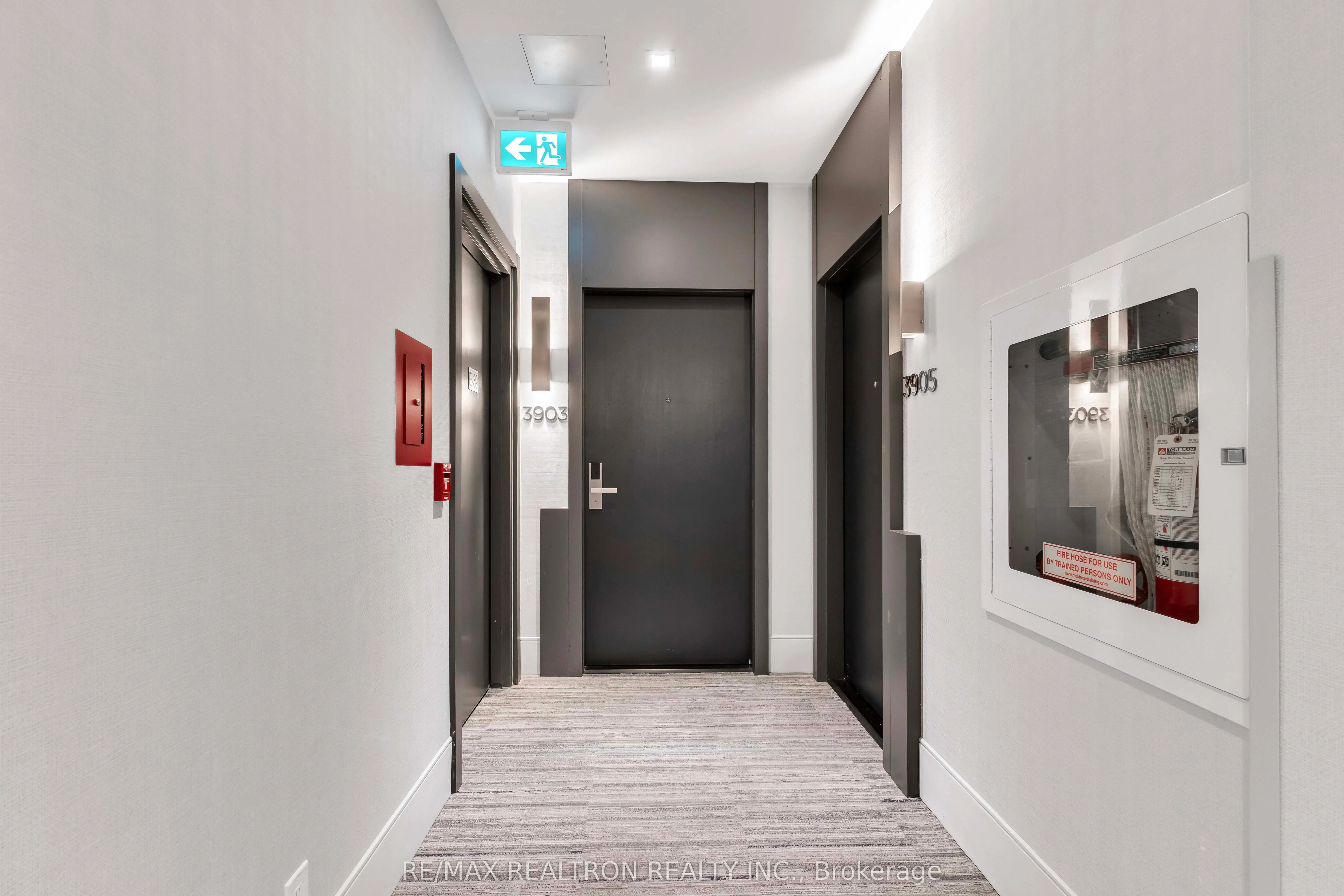 18 water walk Drive, #3903