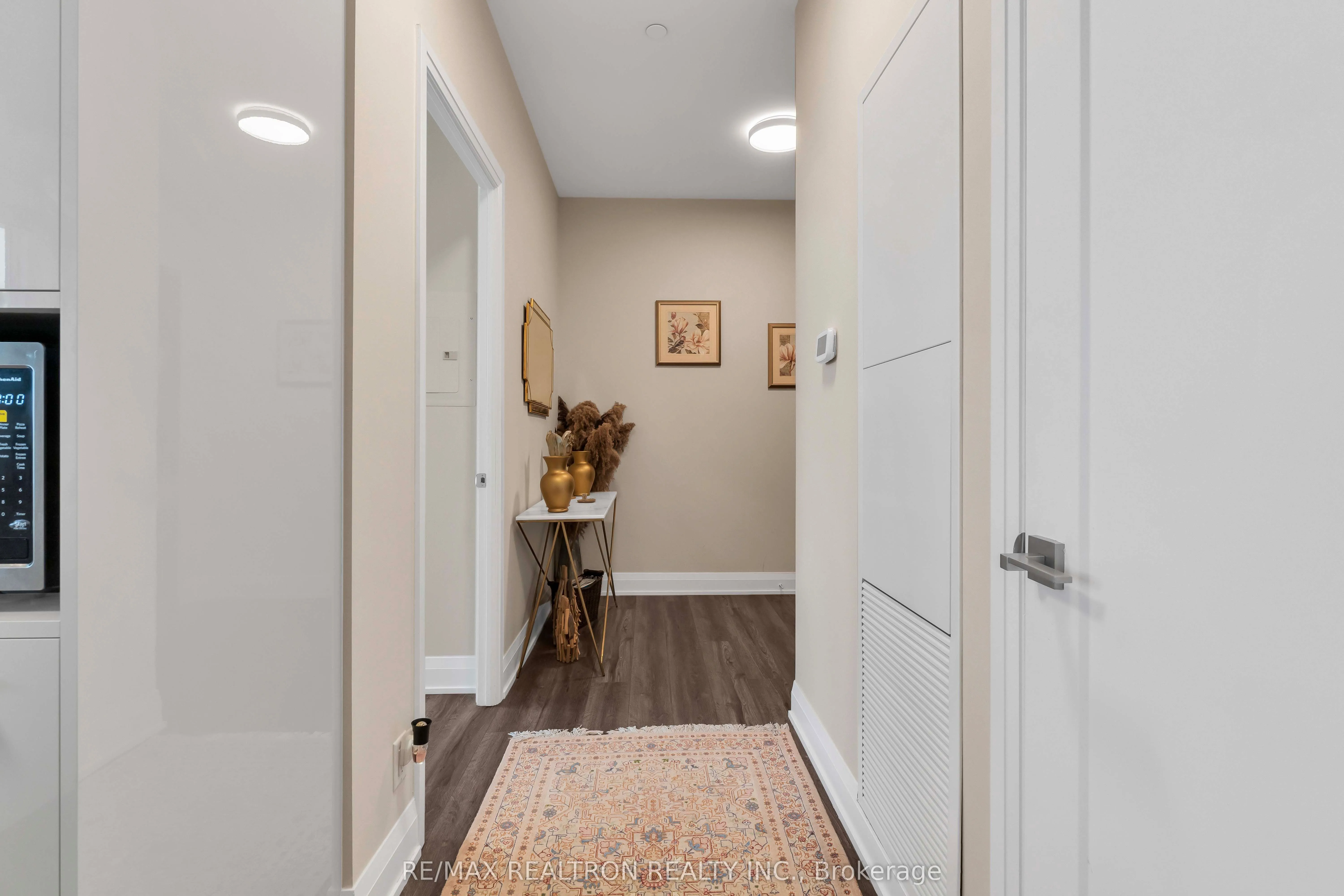 18 water walk Drive, #3903