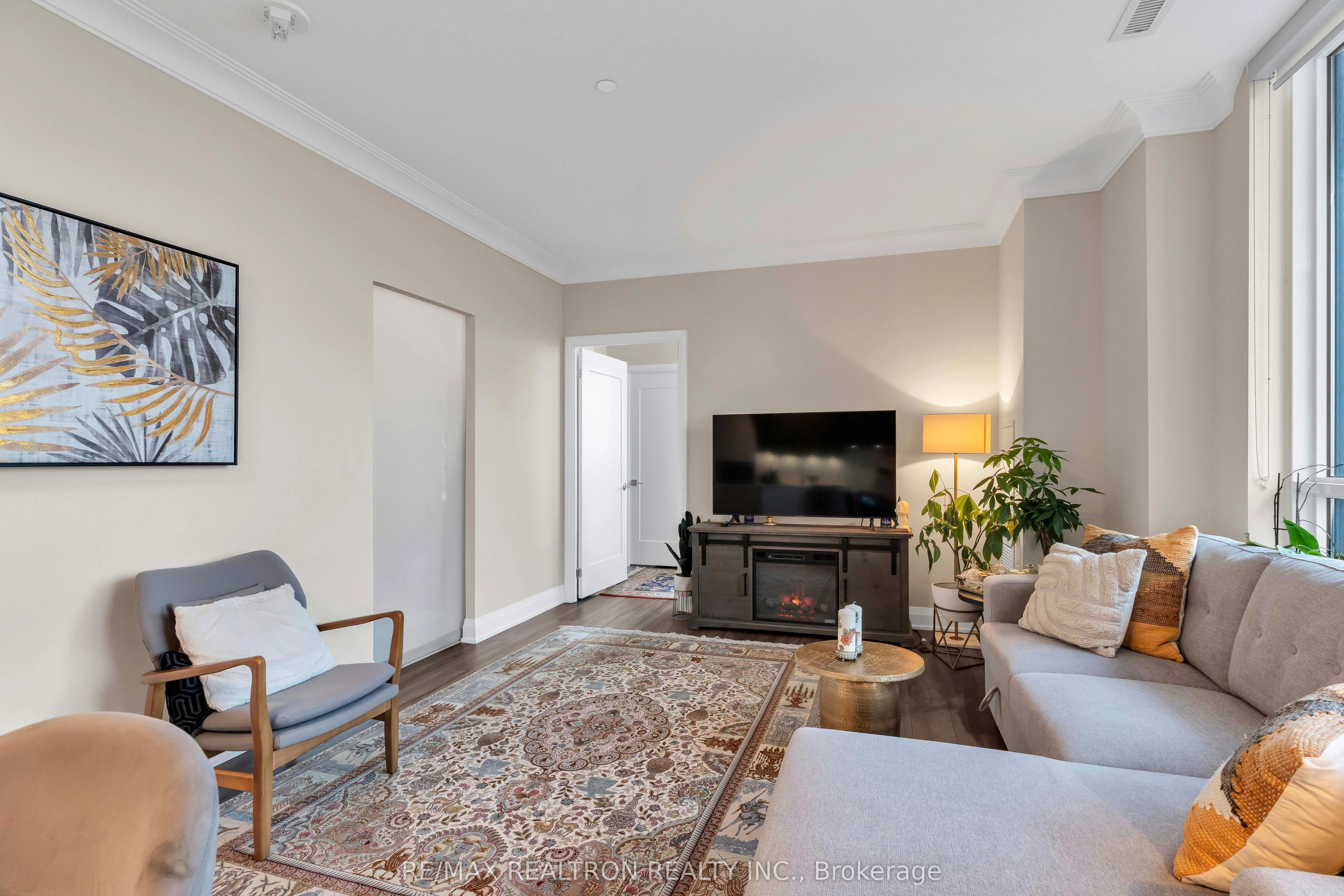 18 water walk Drive, #3903