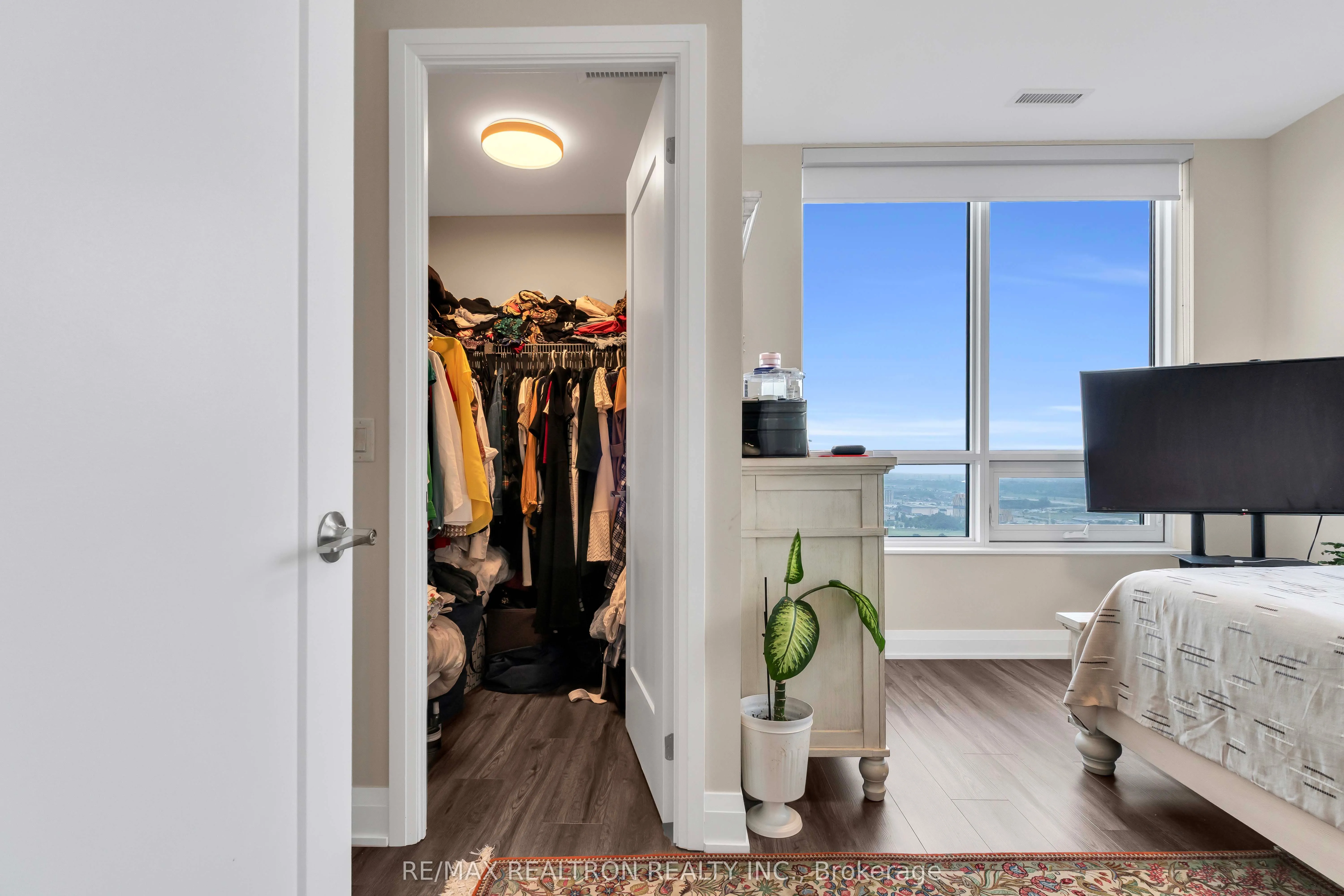 18 water walk Drive, #3903