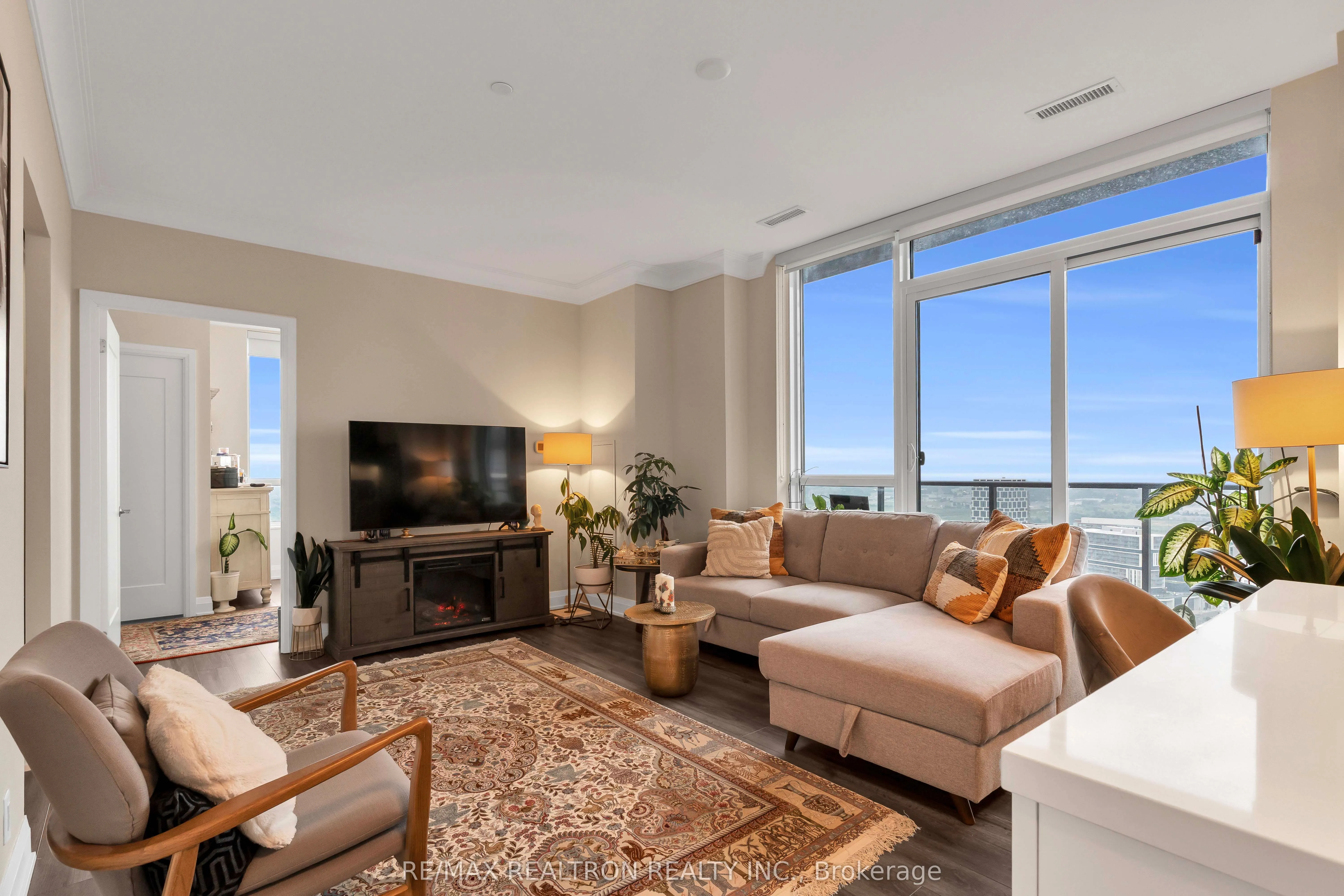 18 water walk Drive, #3903