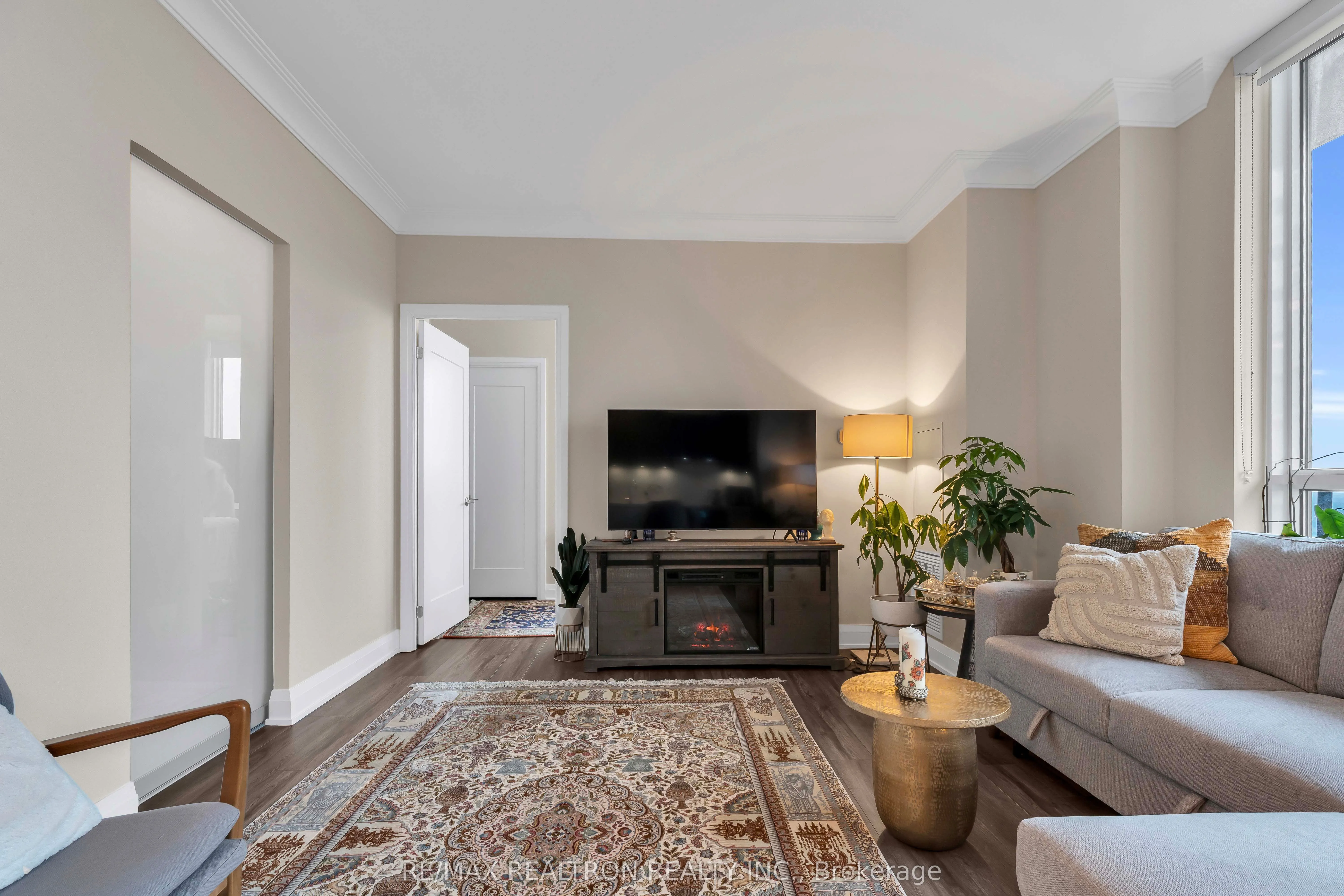 18 water walk Drive, #3903