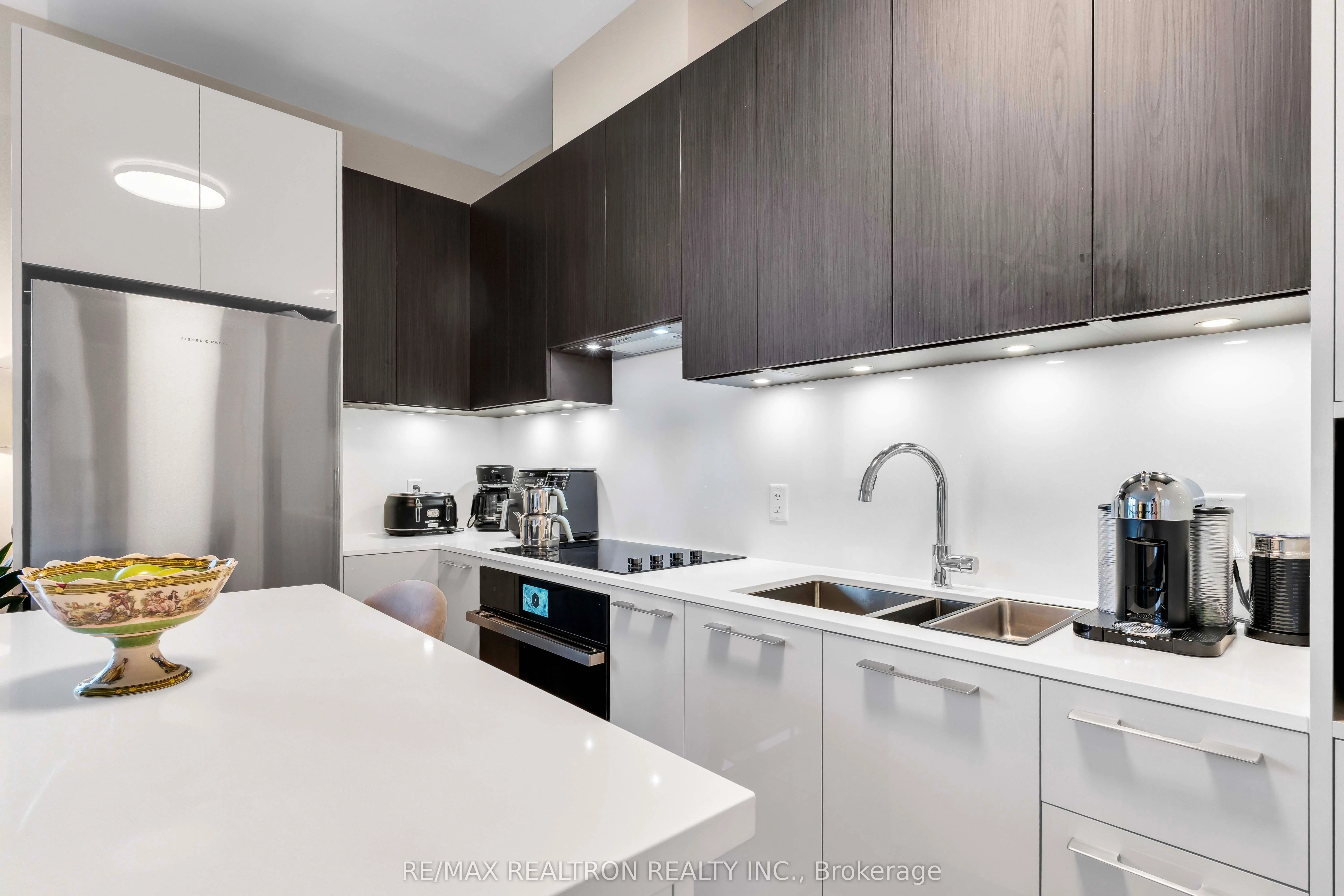 18 water walk Drive, #3903