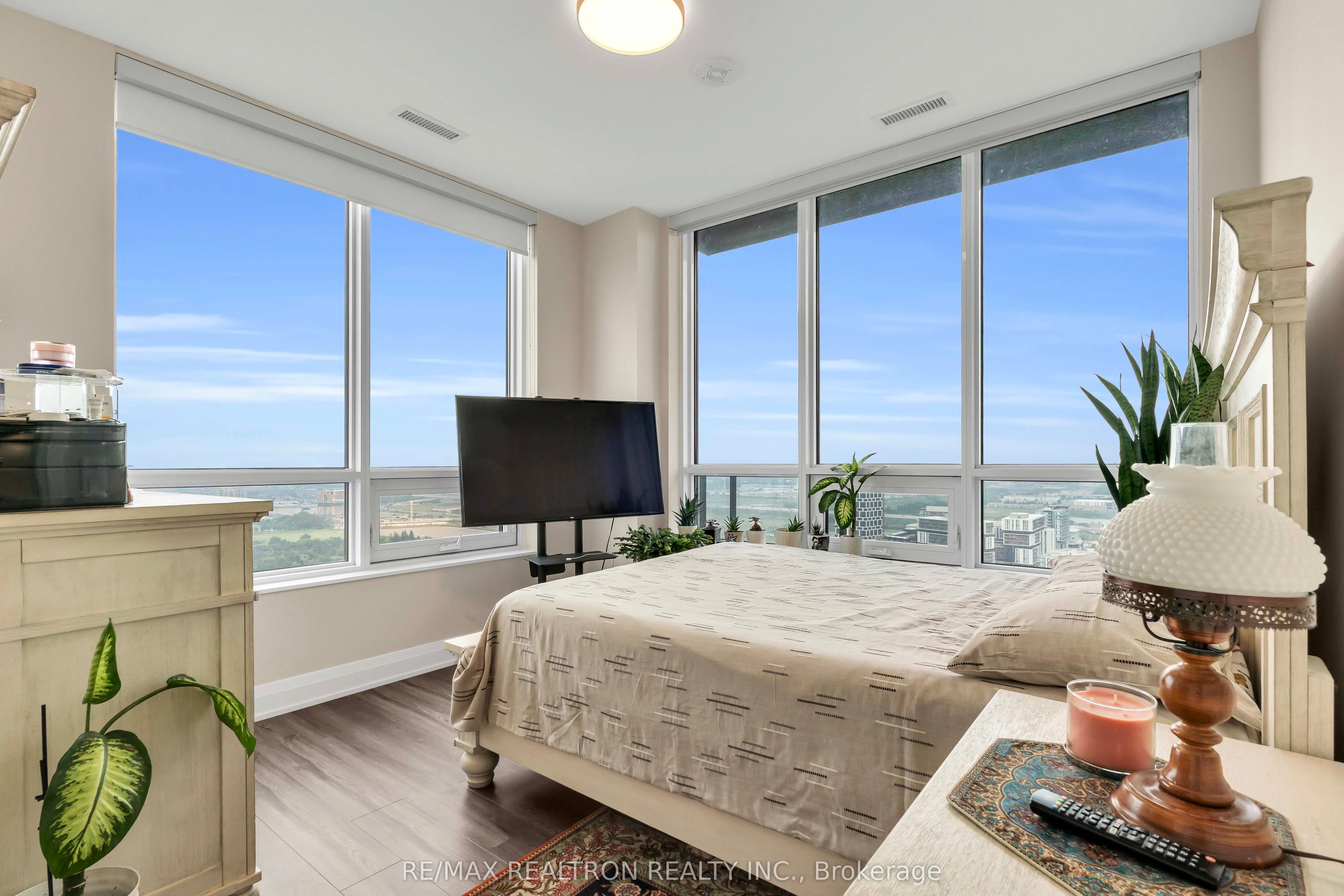 18 water walk Drive, #3903