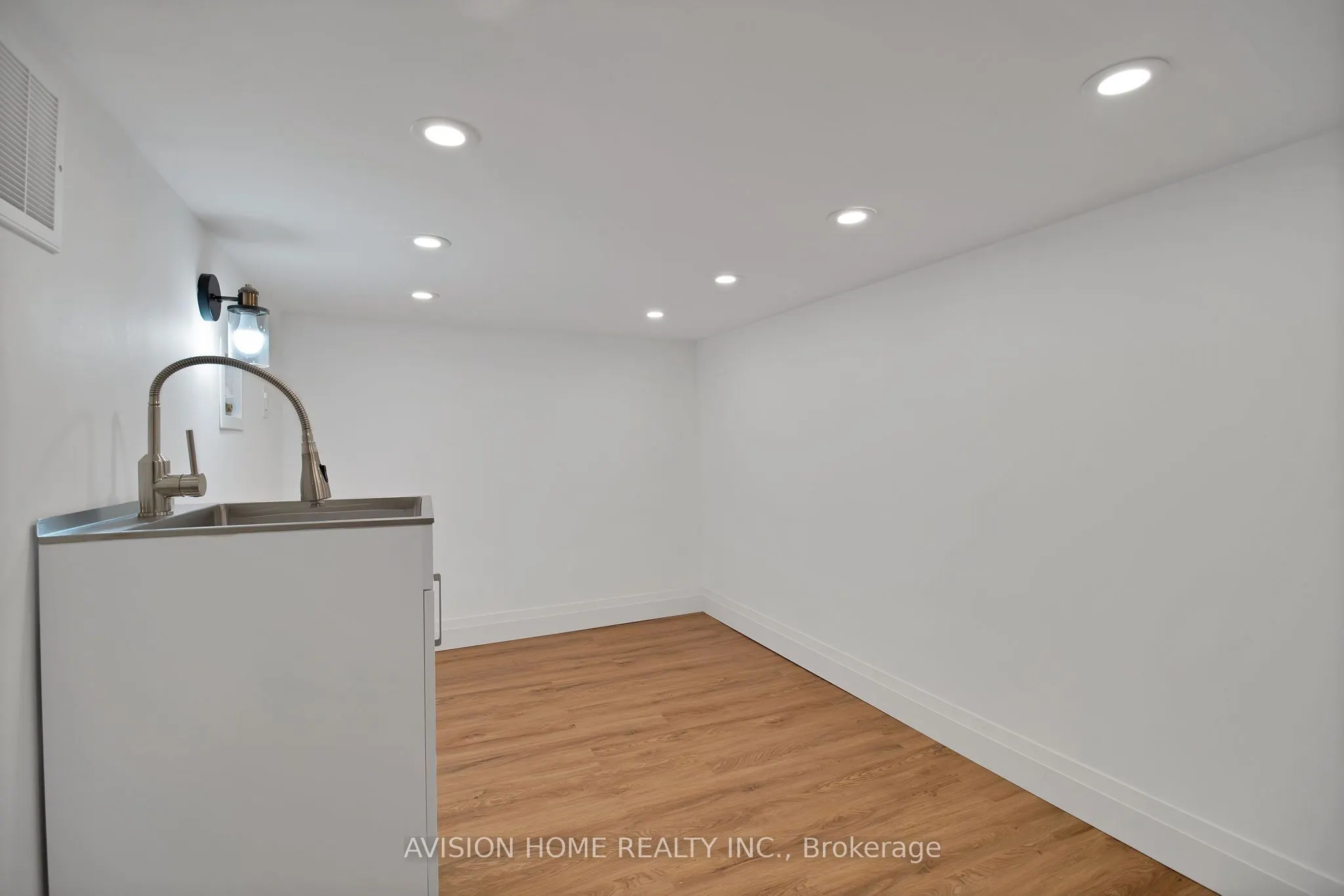 26 Andrew Hill Drive