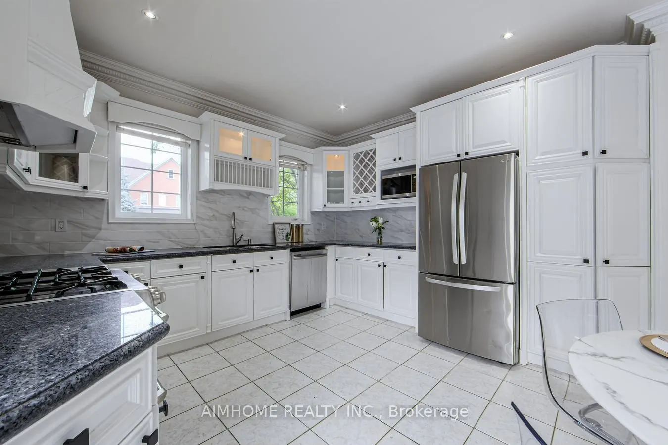 31 Courtney Crescent