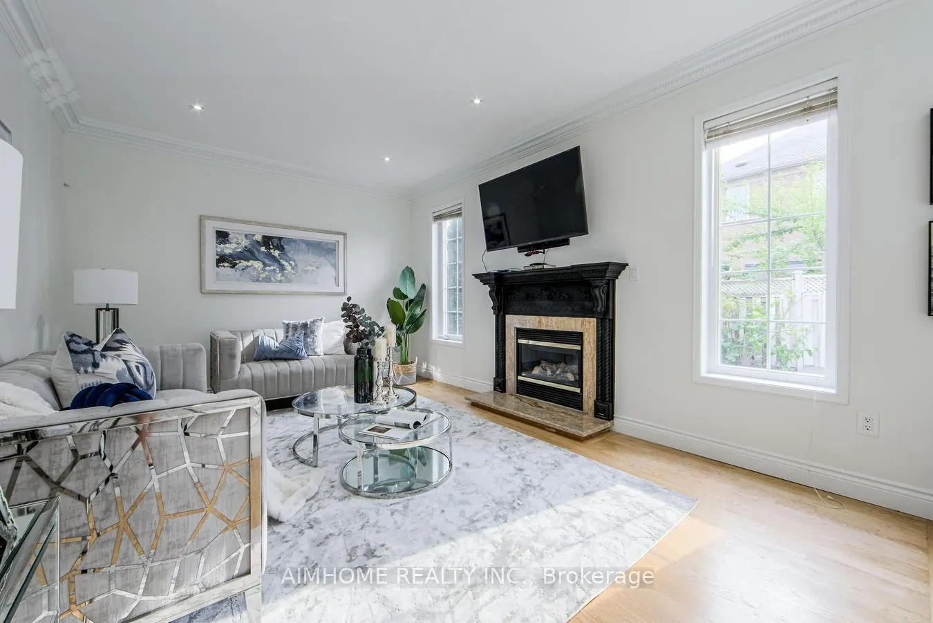 31 Courtney Crescent