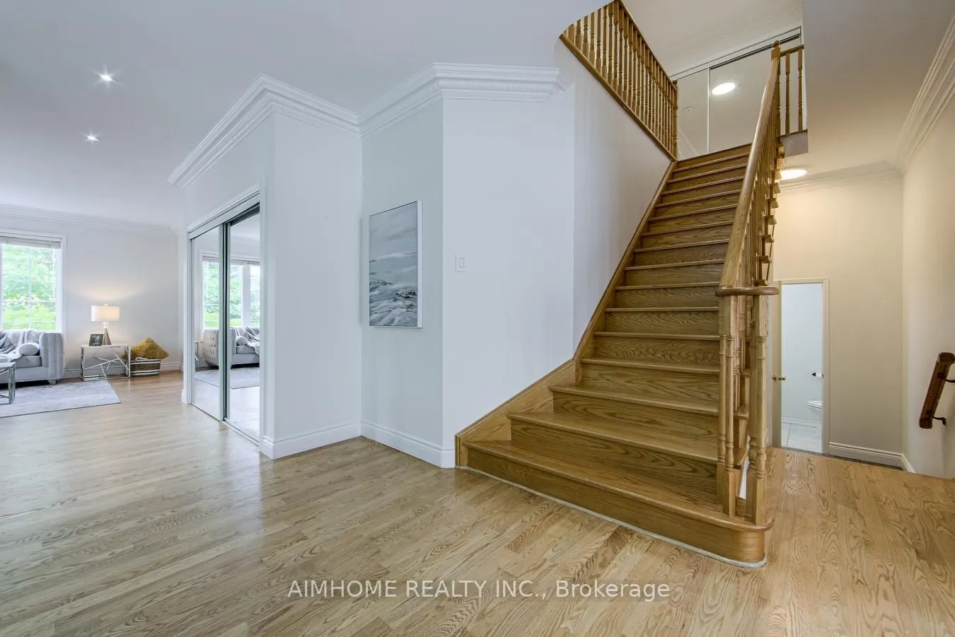 31 Courtney Crescent