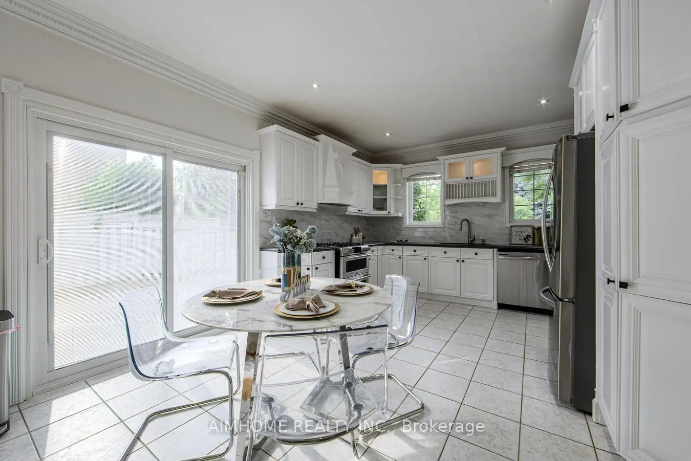 31 Courtney Crescent