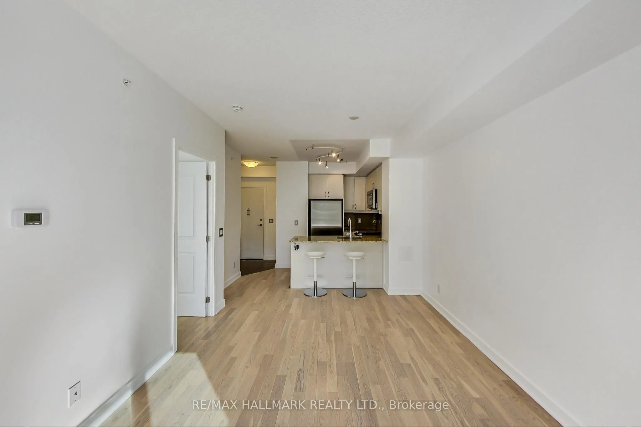 9201 Yonge Street, #706