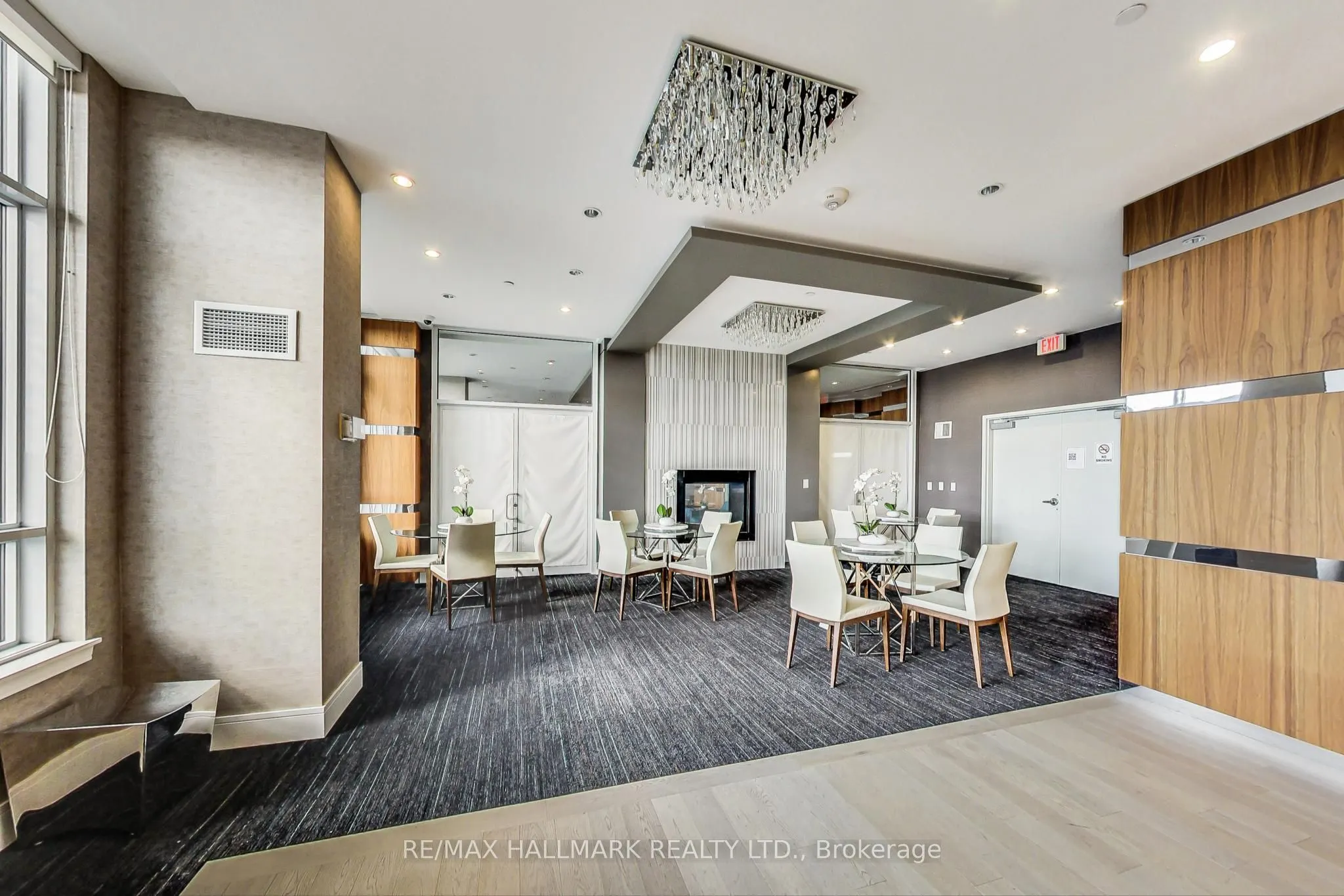 9201 Yonge Street, #706