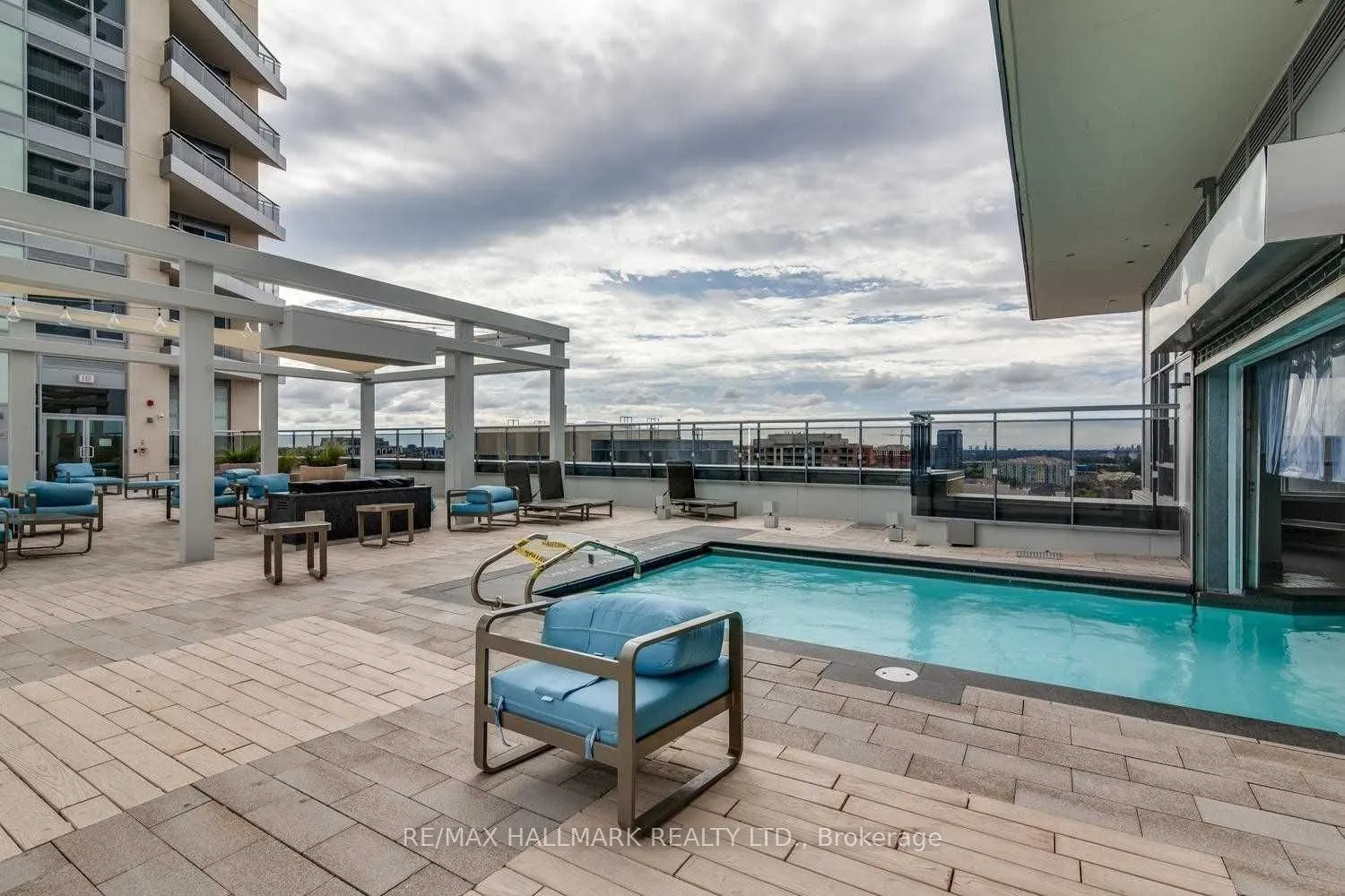 9201 Yonge Street, #706
