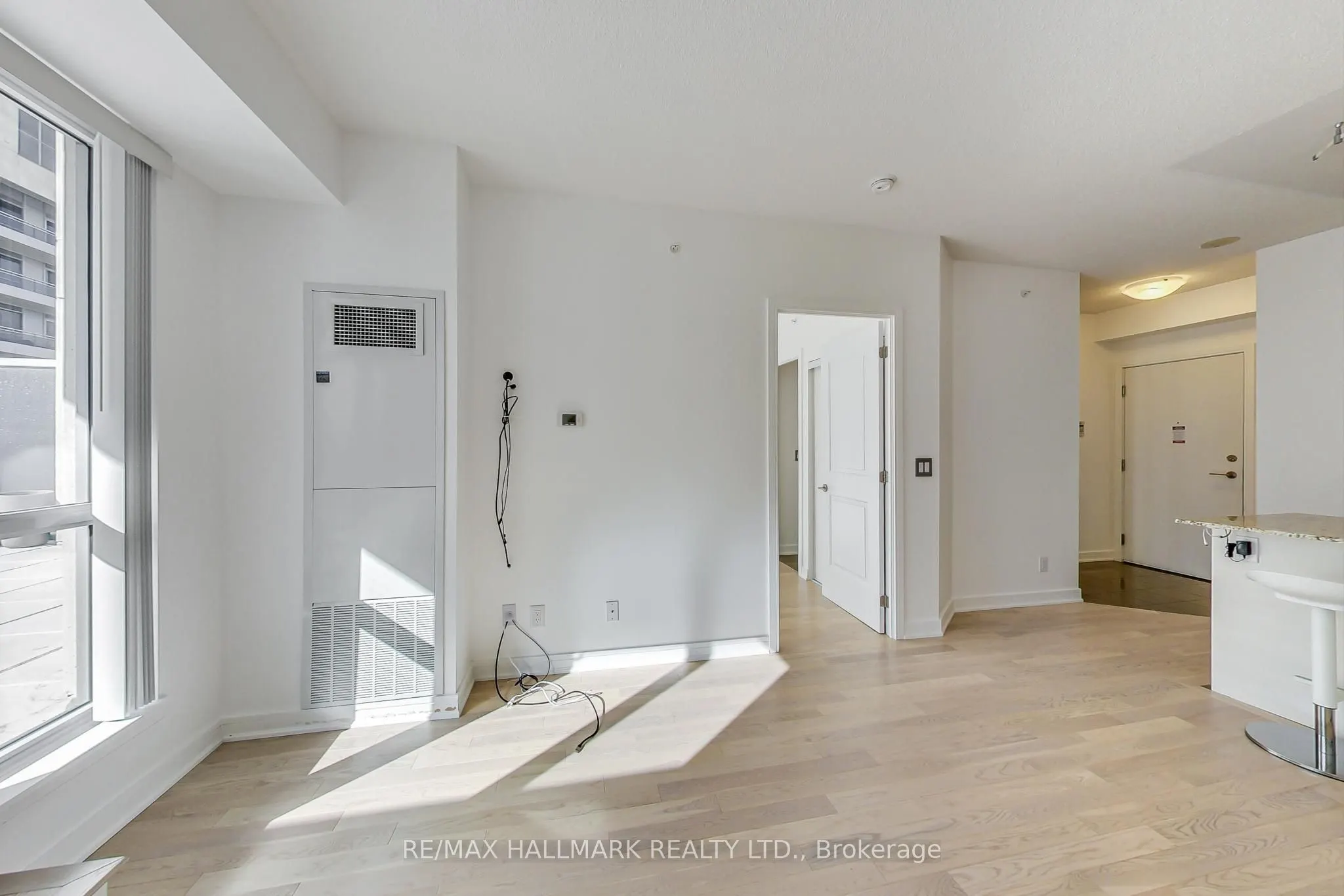9201 Yonge Street, #706