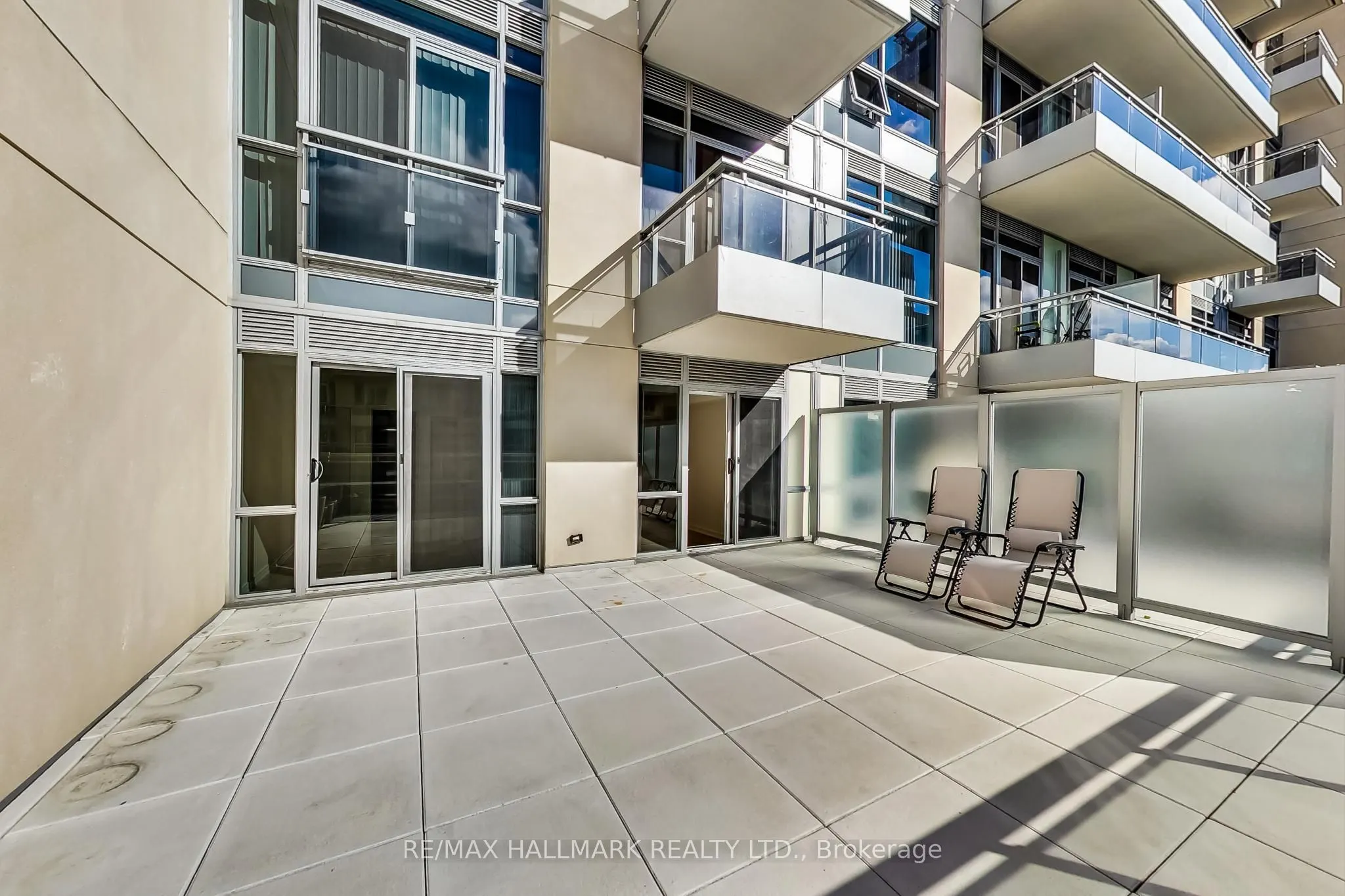 9201 Yonge Street, #706