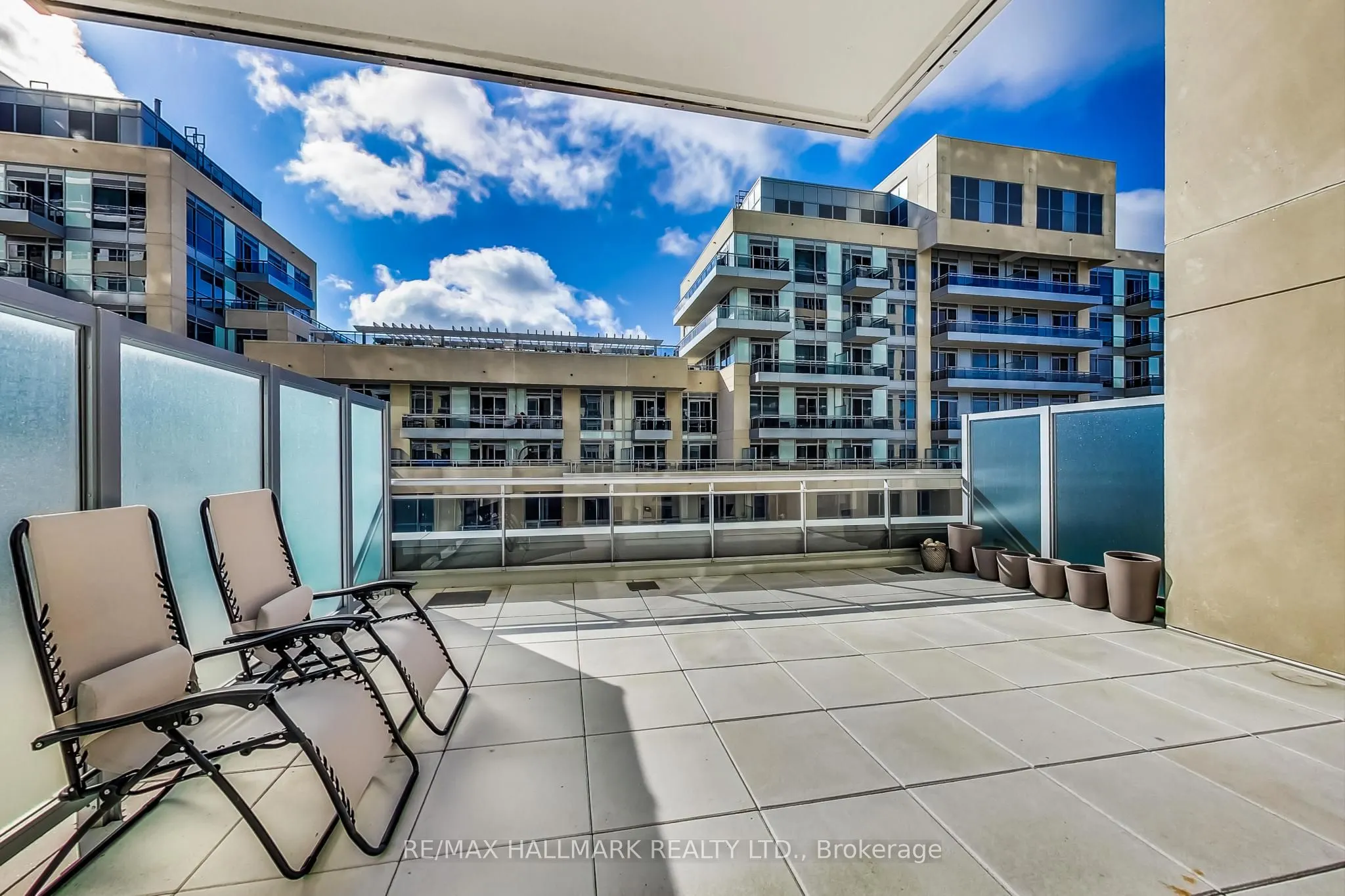 9201 Yonge Street, #706
