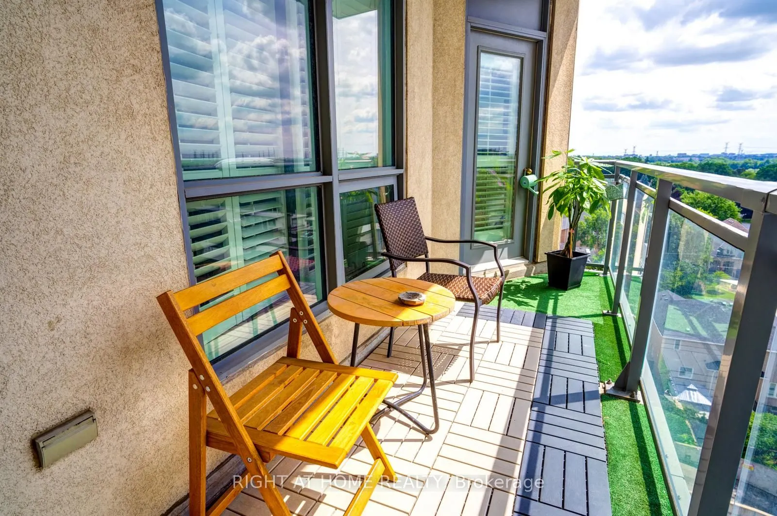 7730 Kipling Avenue, #810