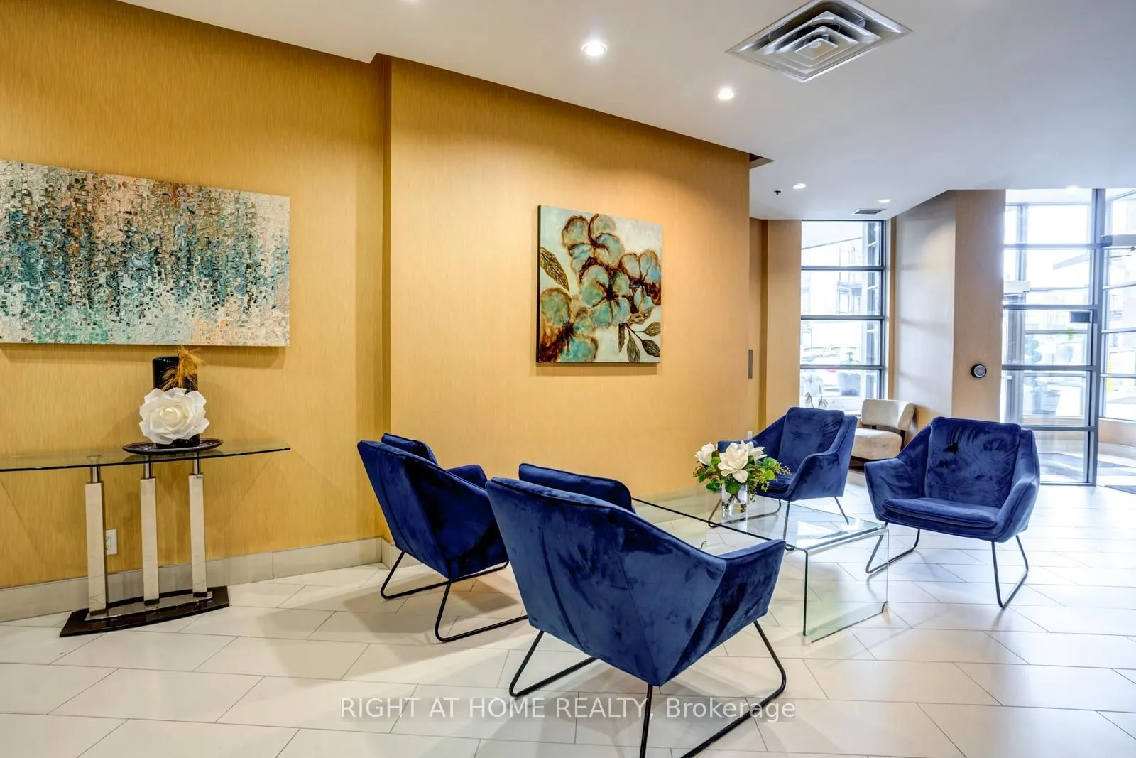 7730 Kipling Avenue, #810