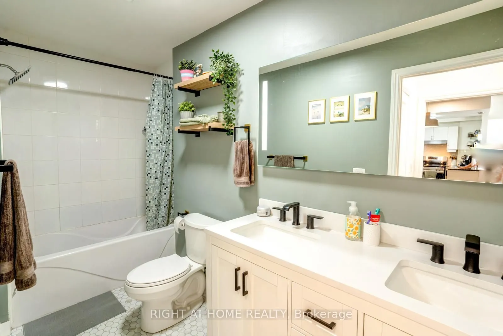 7730 Kipling Avenue, #810
