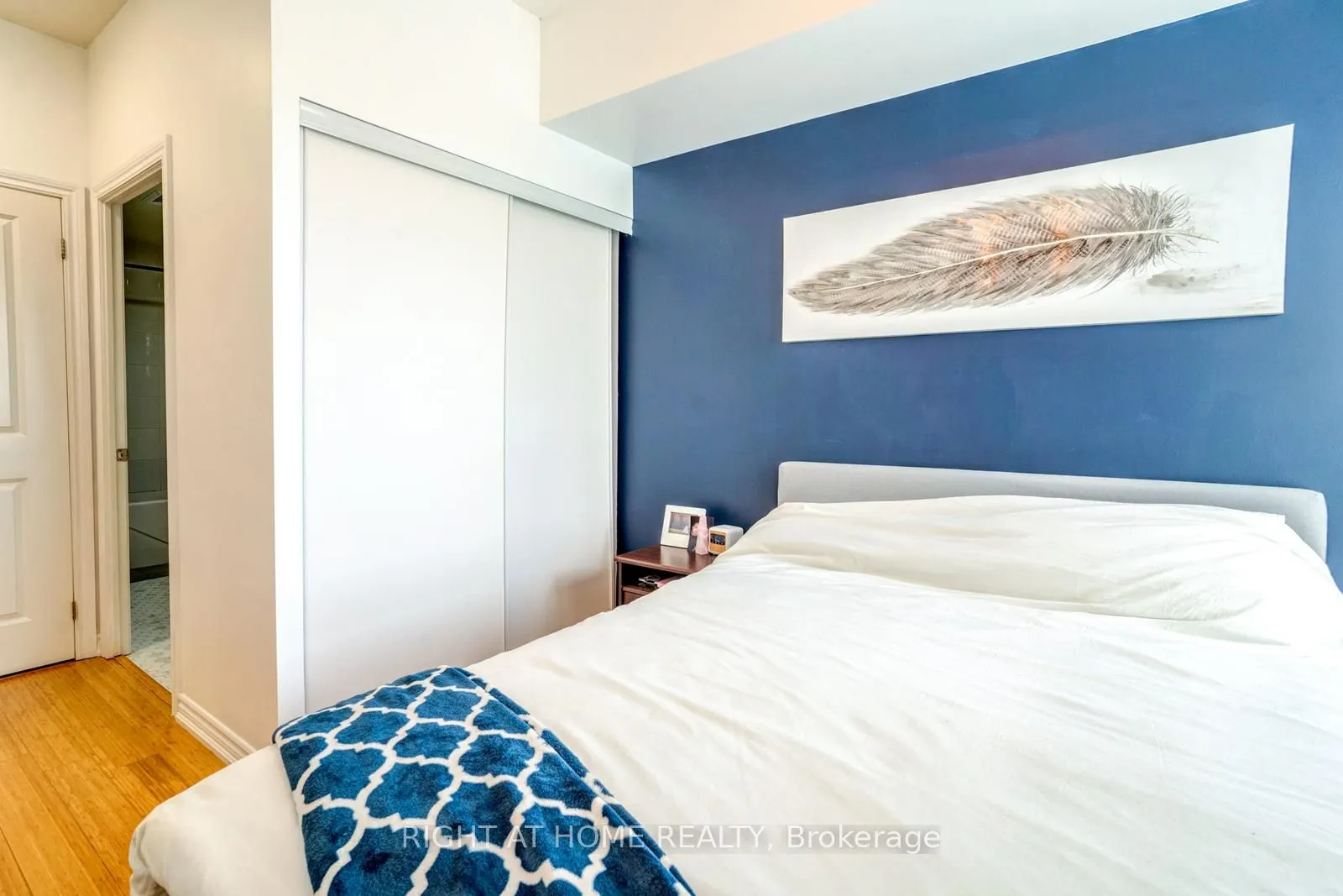 7730 Kipling Avenue, #810