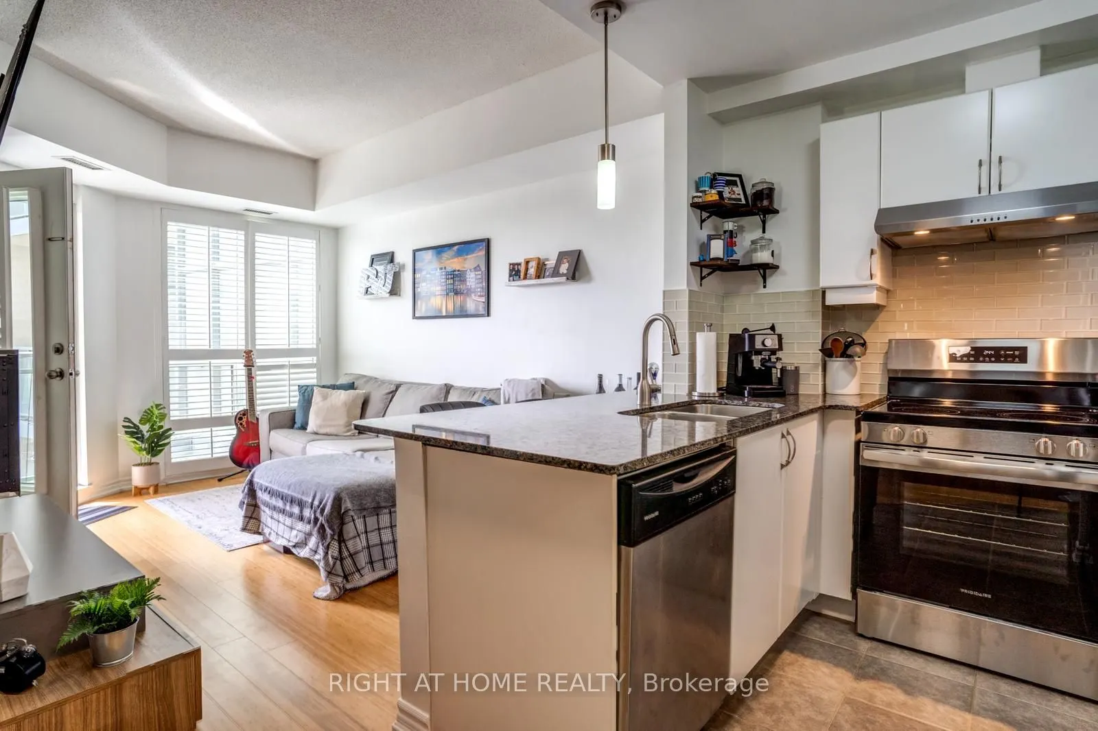 7730 Kipling Avenue, #810