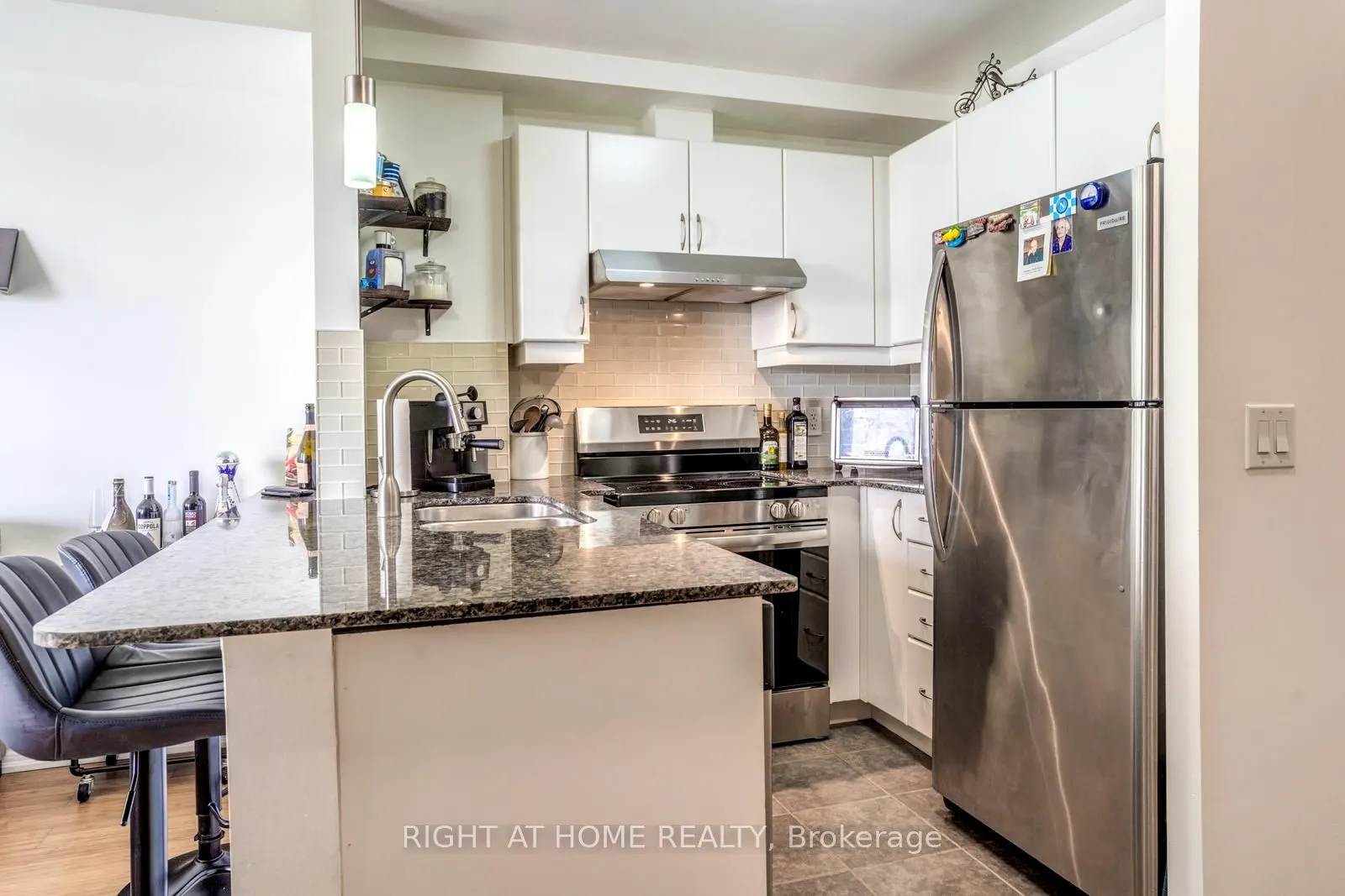 7730 Kipling Avenue, #810