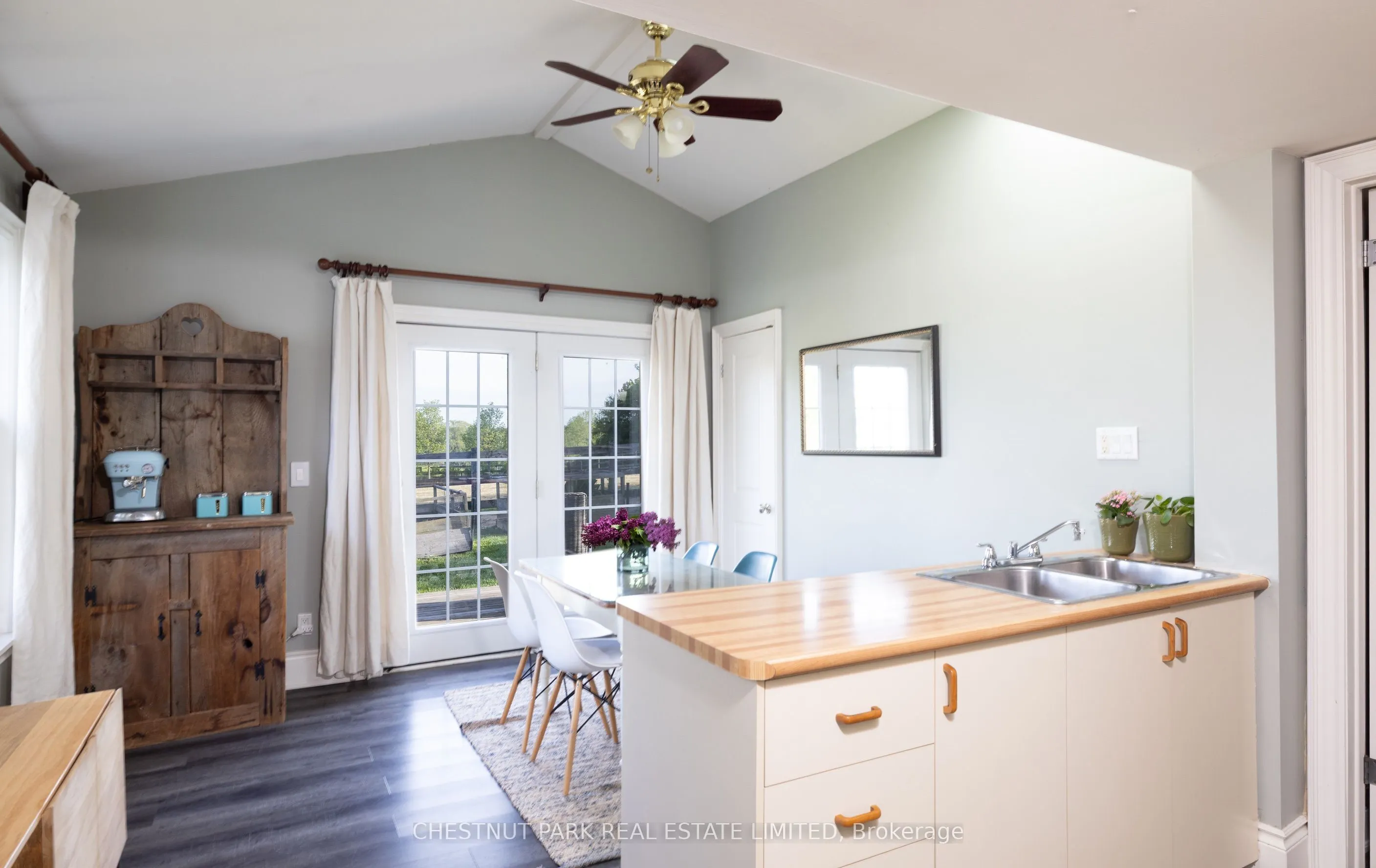 13825 8th Concession