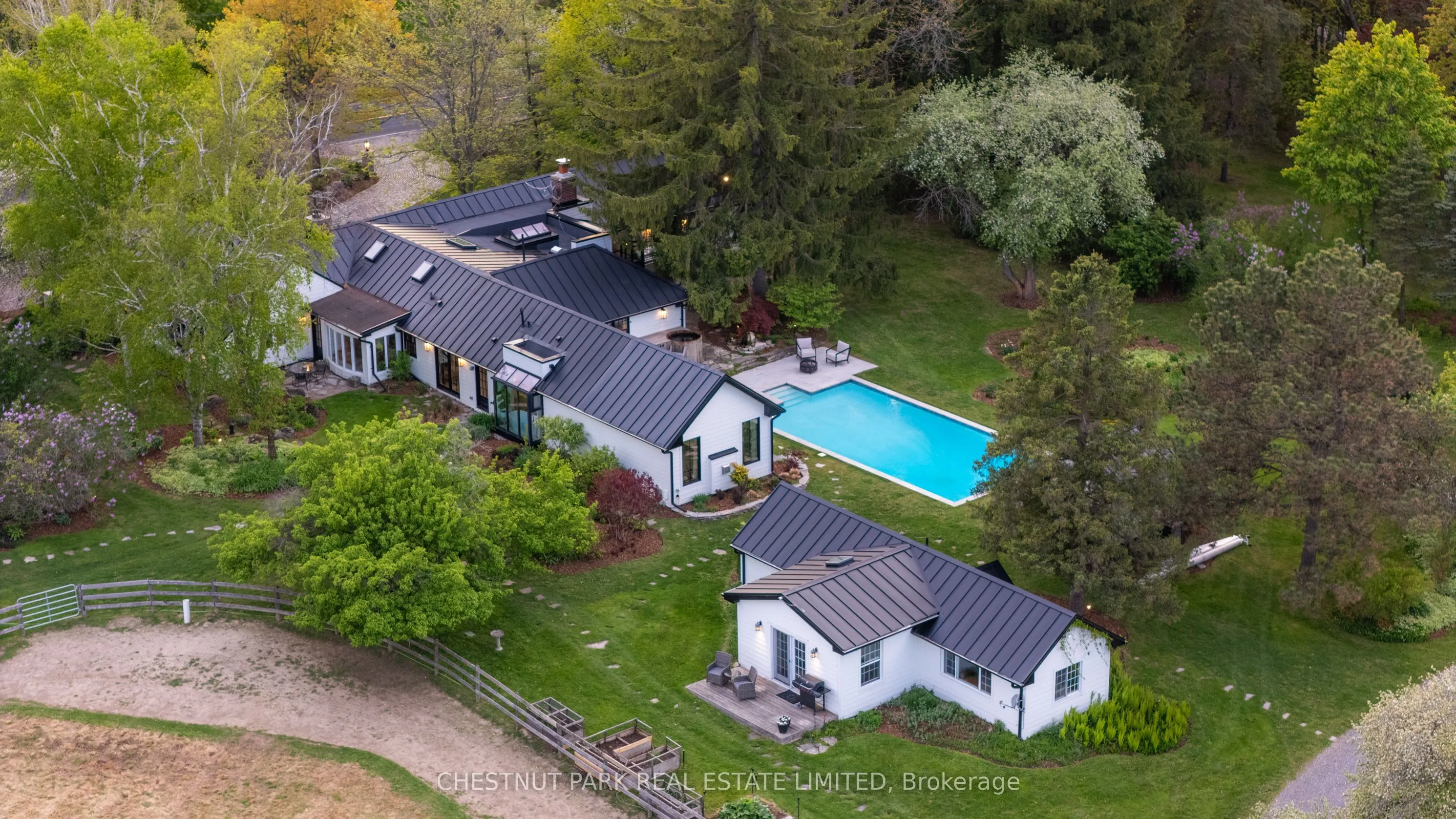 13825 8th Concession
