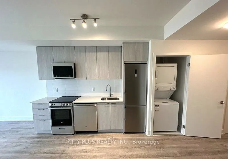 185 Deerfield Road, #601