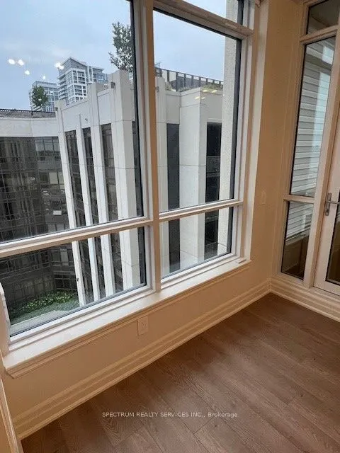 9085 Jane Street, #606