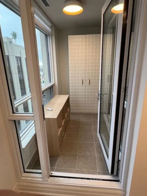 9085 Jane Street, #606