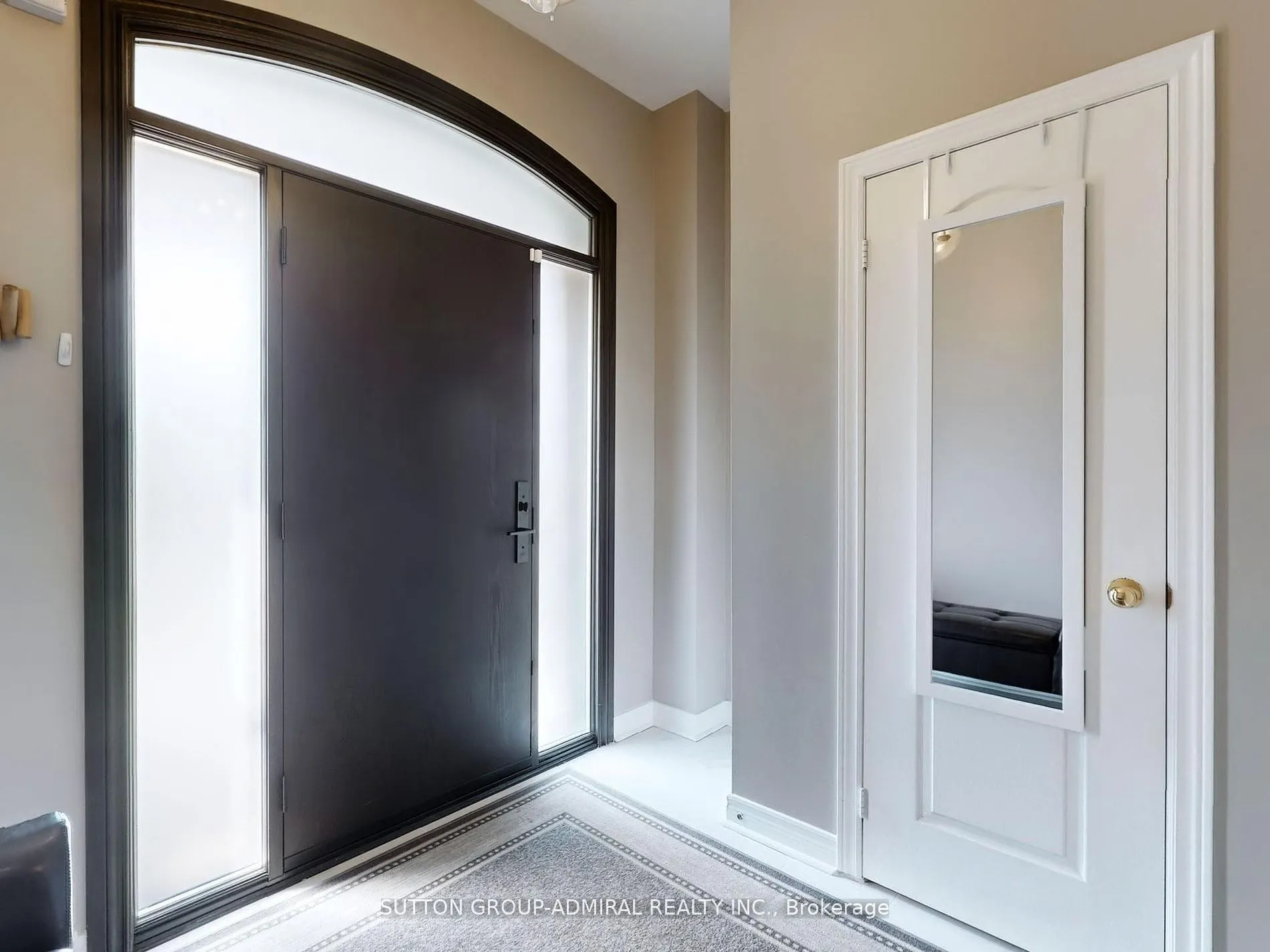 25 D'eva Drive