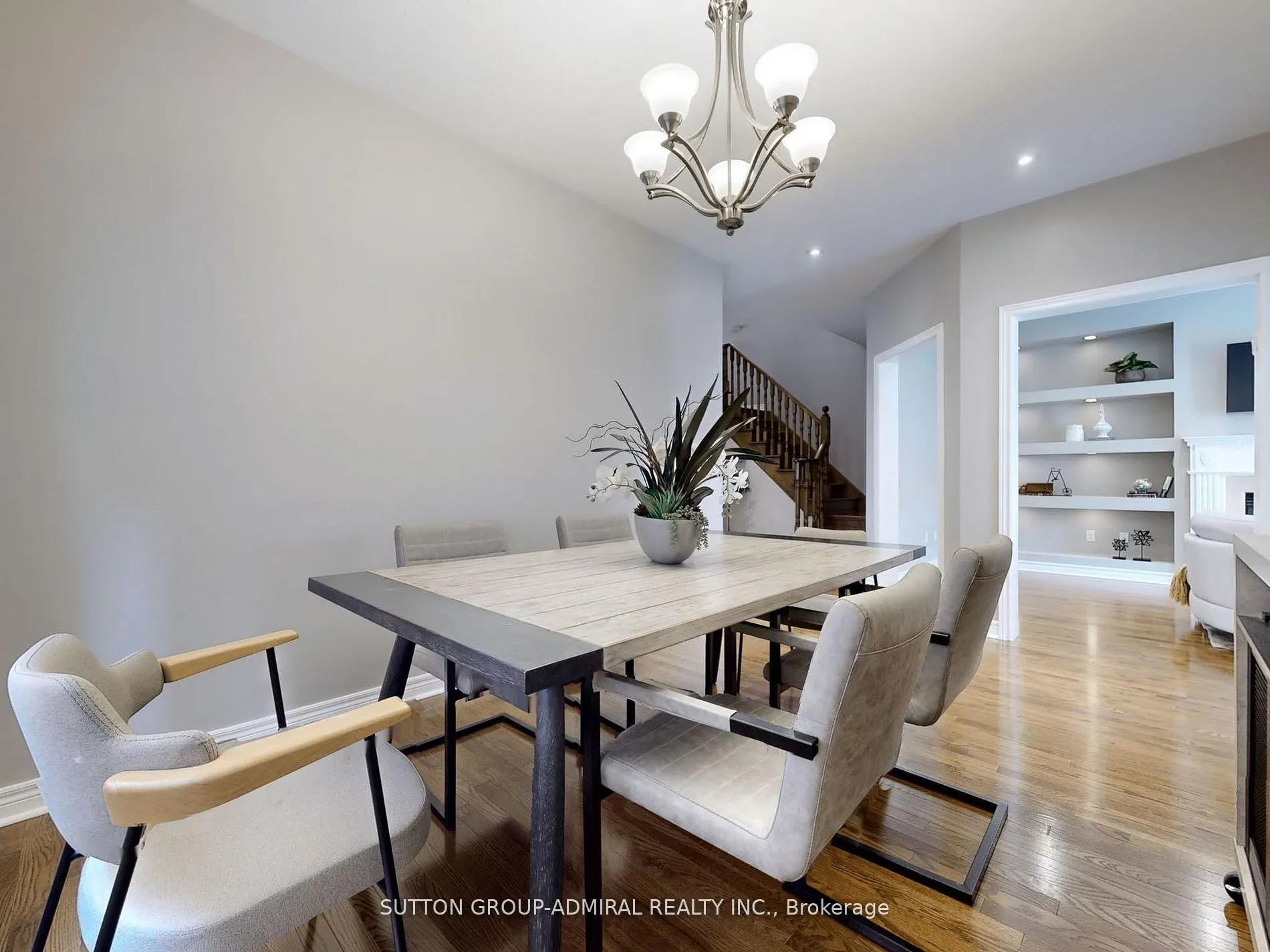 25 D'eva Drive