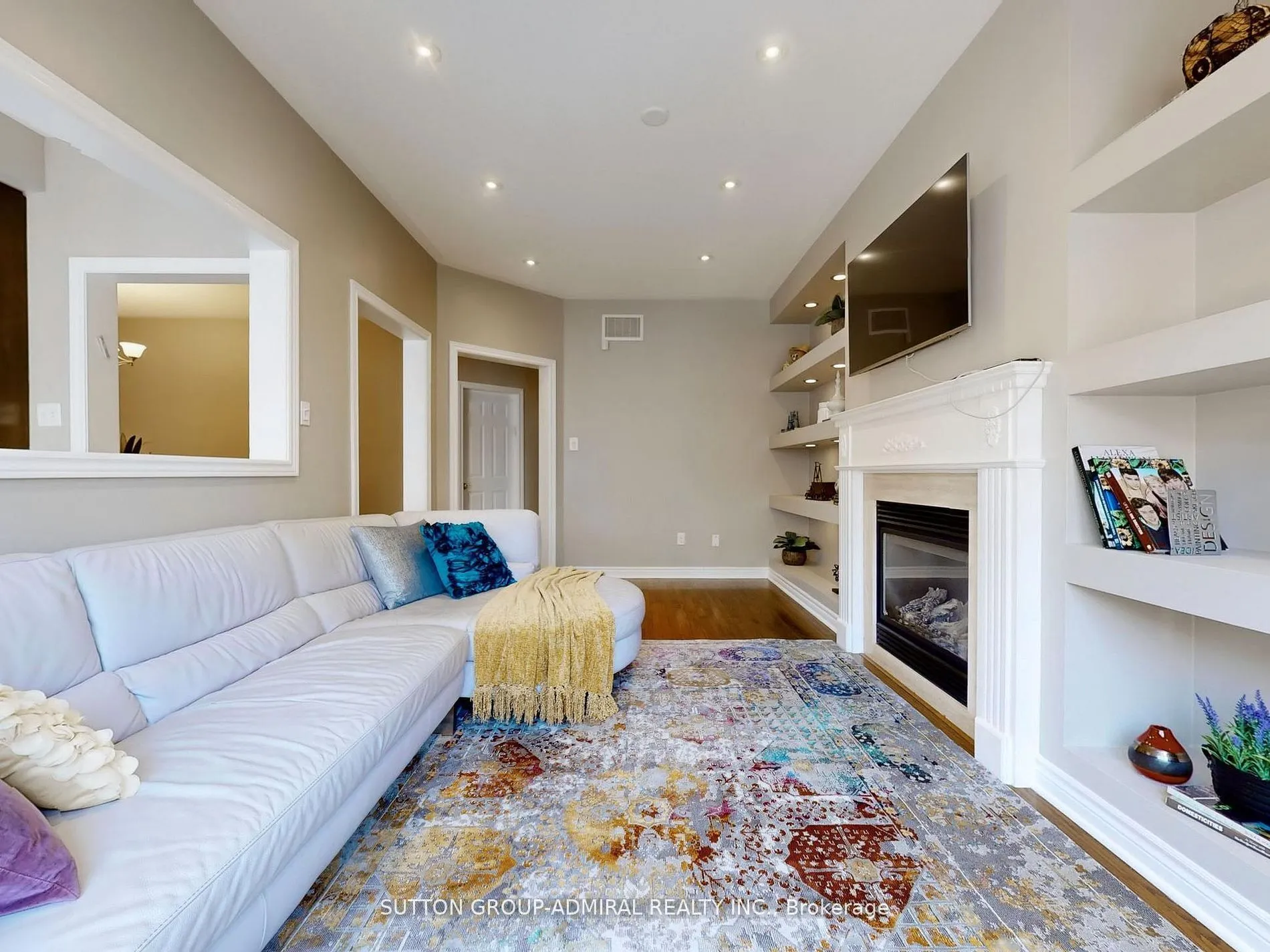 25 D'eva Drive